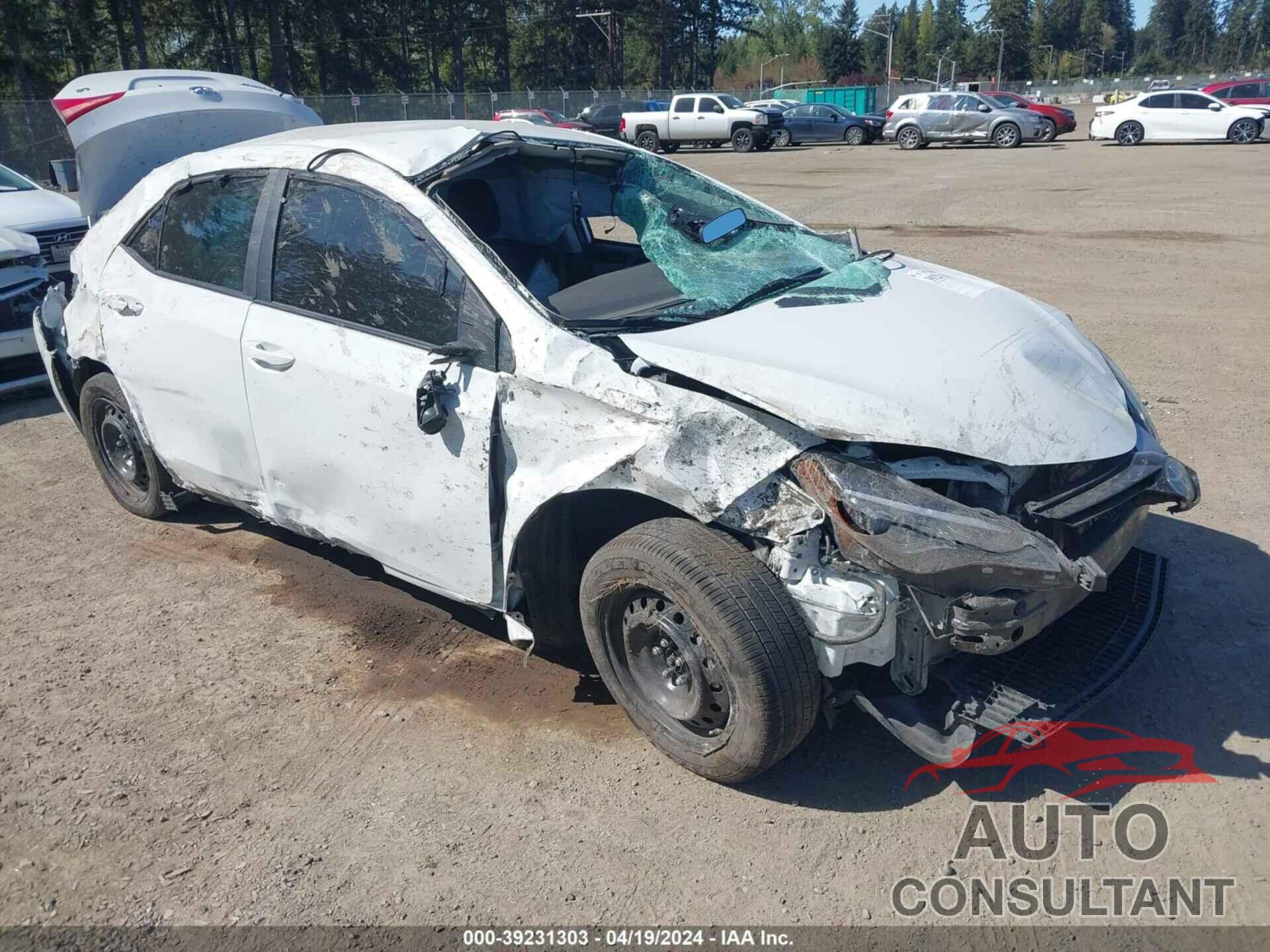 TOYOTA COROLLA 2018 - 5YFBURHE7JP806653