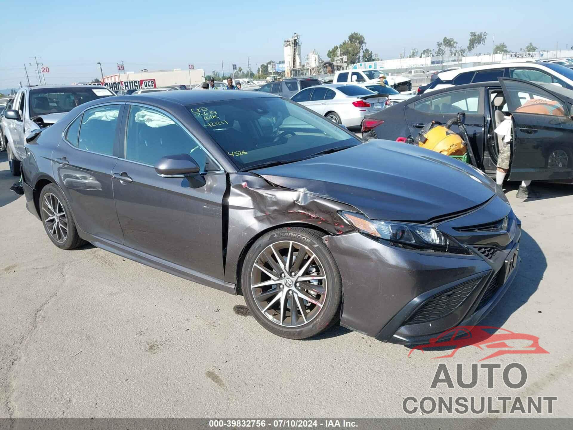 TOYOTA CAMRY 2023 - 4T1T11AK9PU810872