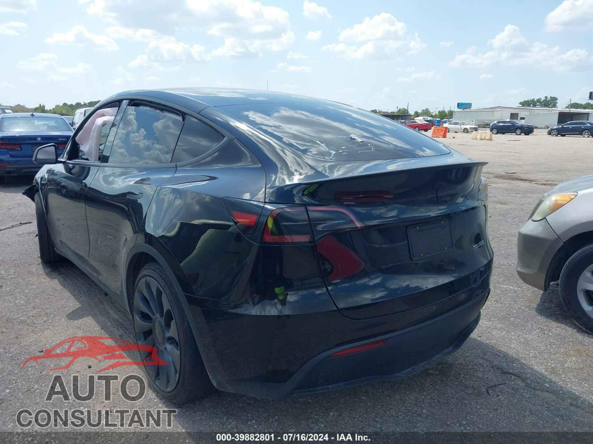 TESLA MODEL Y 2024 - 7SAYGDEF3RA278084