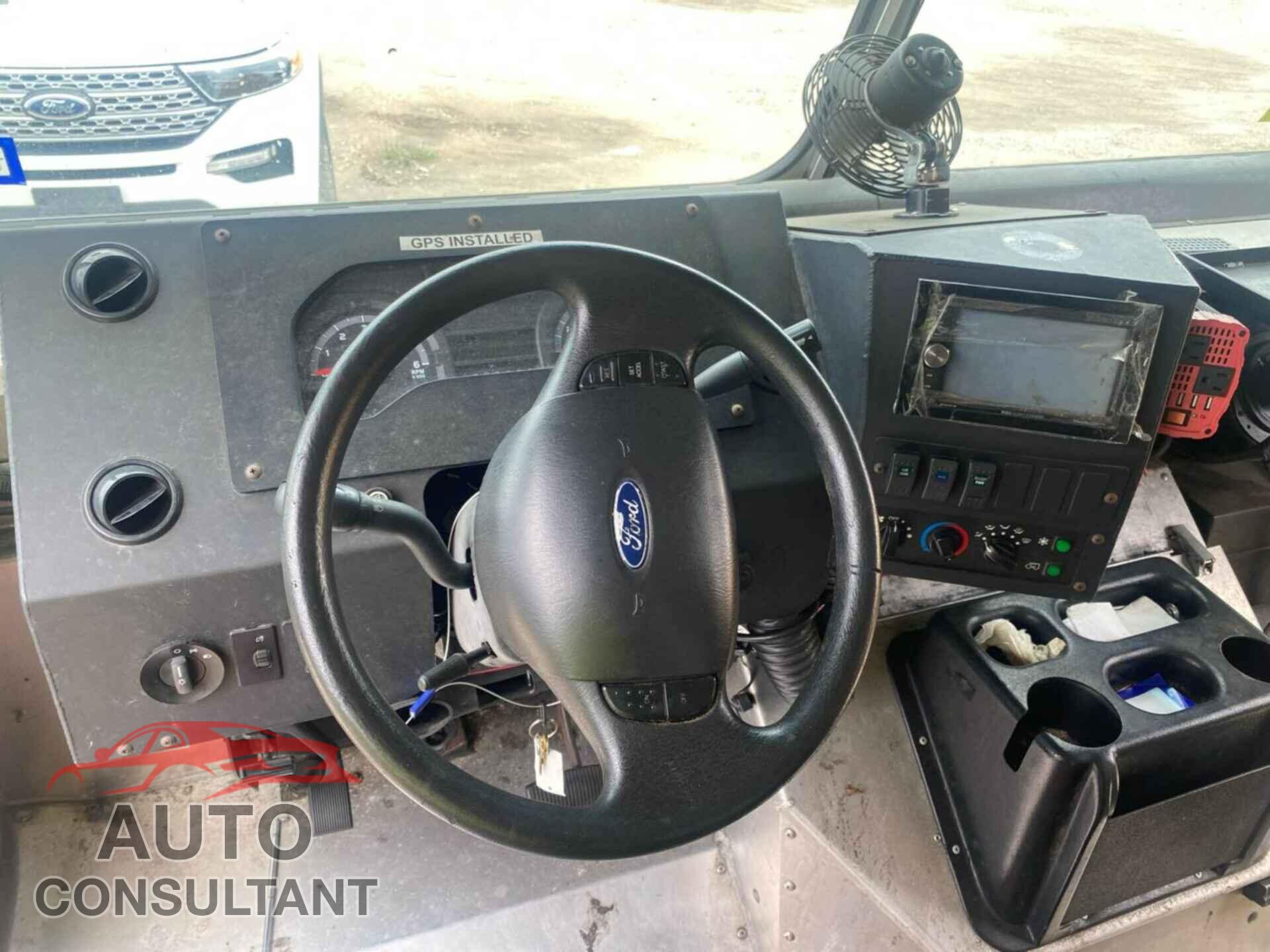 FORD ECONOLINE 2016 - 1FC3E4KL8GDC05694