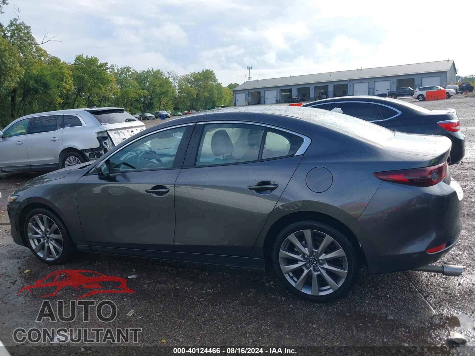 MAZDA 3 2021 - JM1BPACL9M1325293