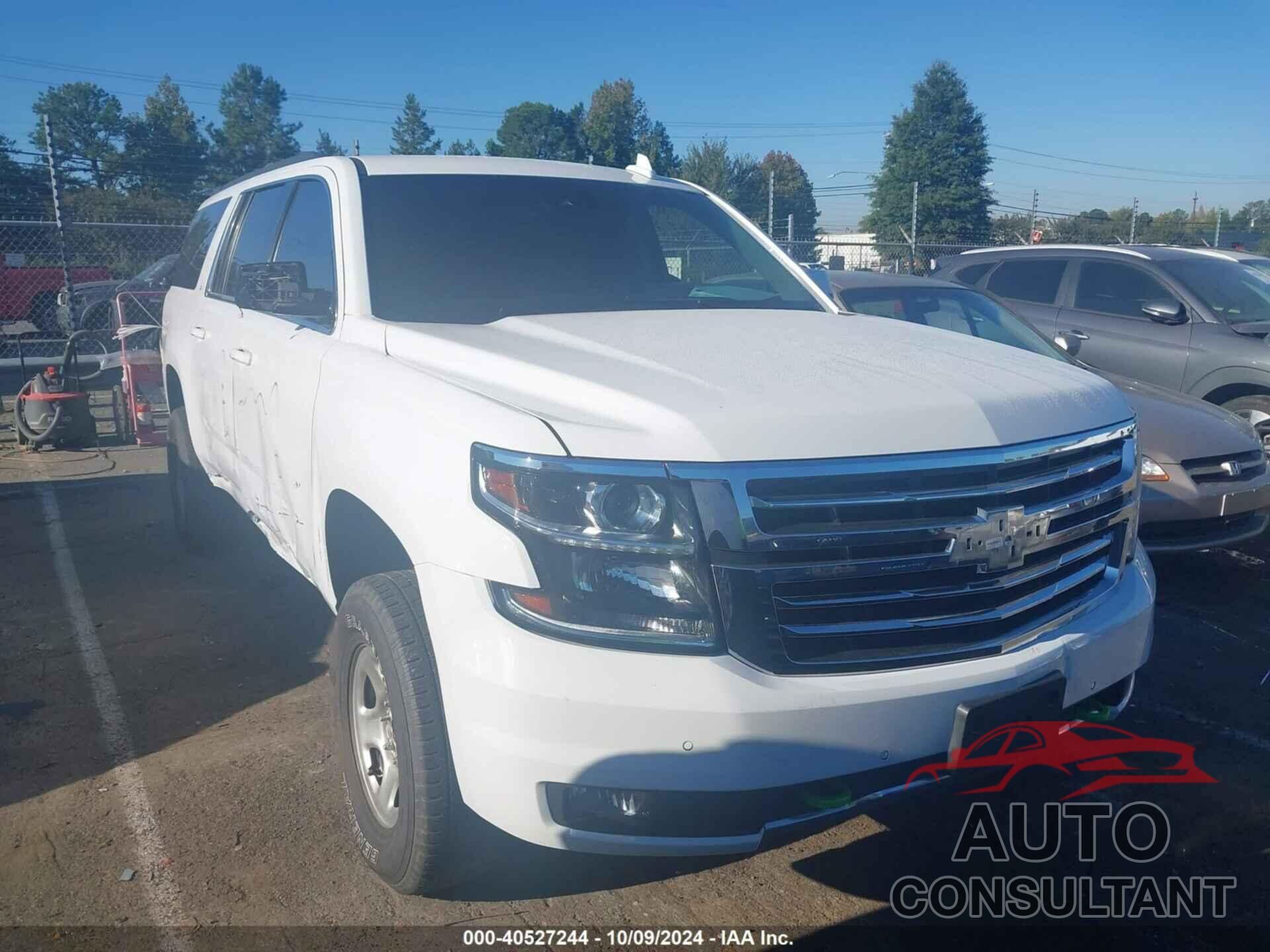 CHEVROLET SUBURBAN 2018 - 1GNSKHKC1JR389521