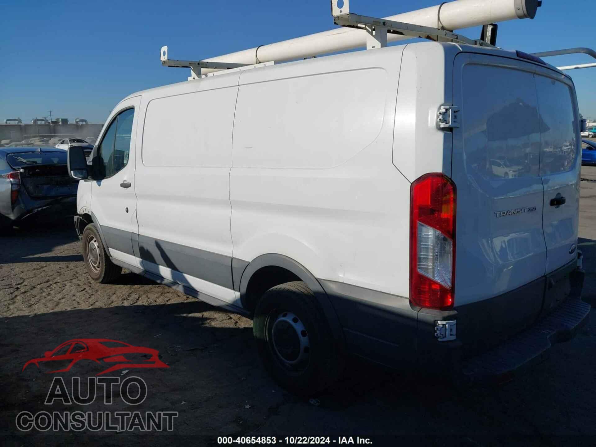 FORD TRANSIT-250 2018 - 1FTYR1YM5JKA35029