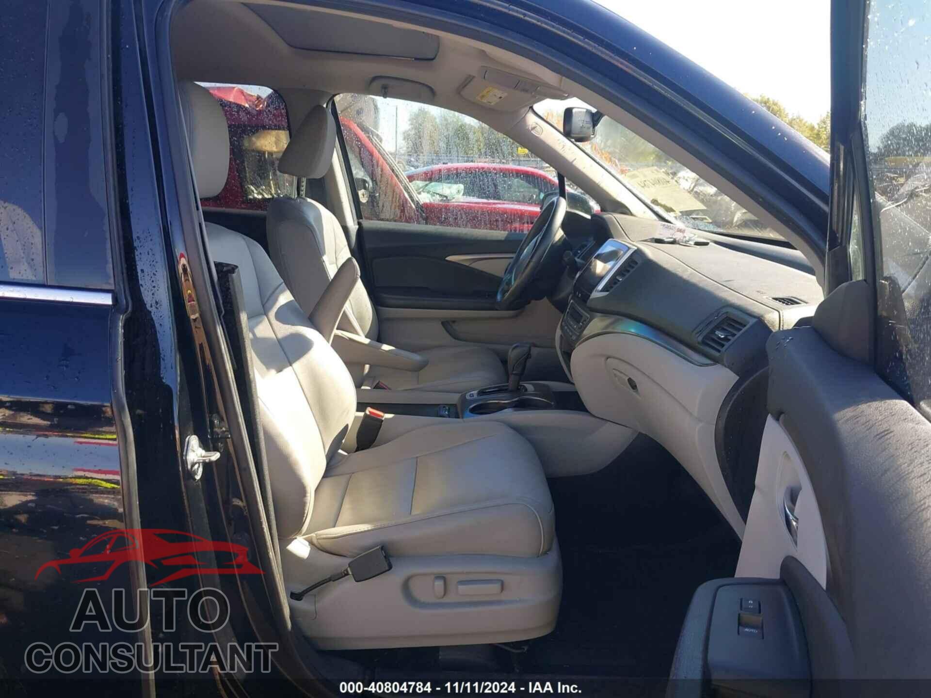 HONDA PILOT 2017 - 5FNYF5H51HB045458