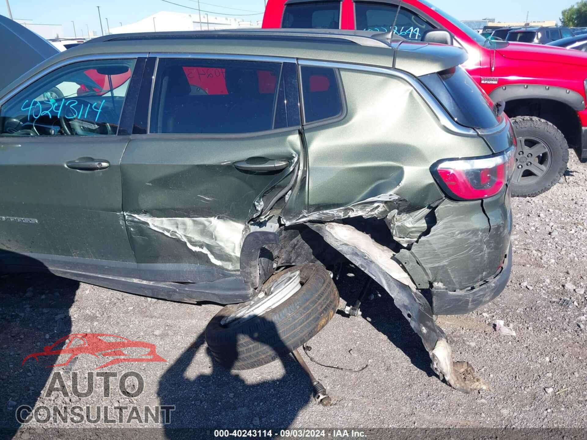 JEEP COMPASS 2018 - 3C4NJDBB2JT103255