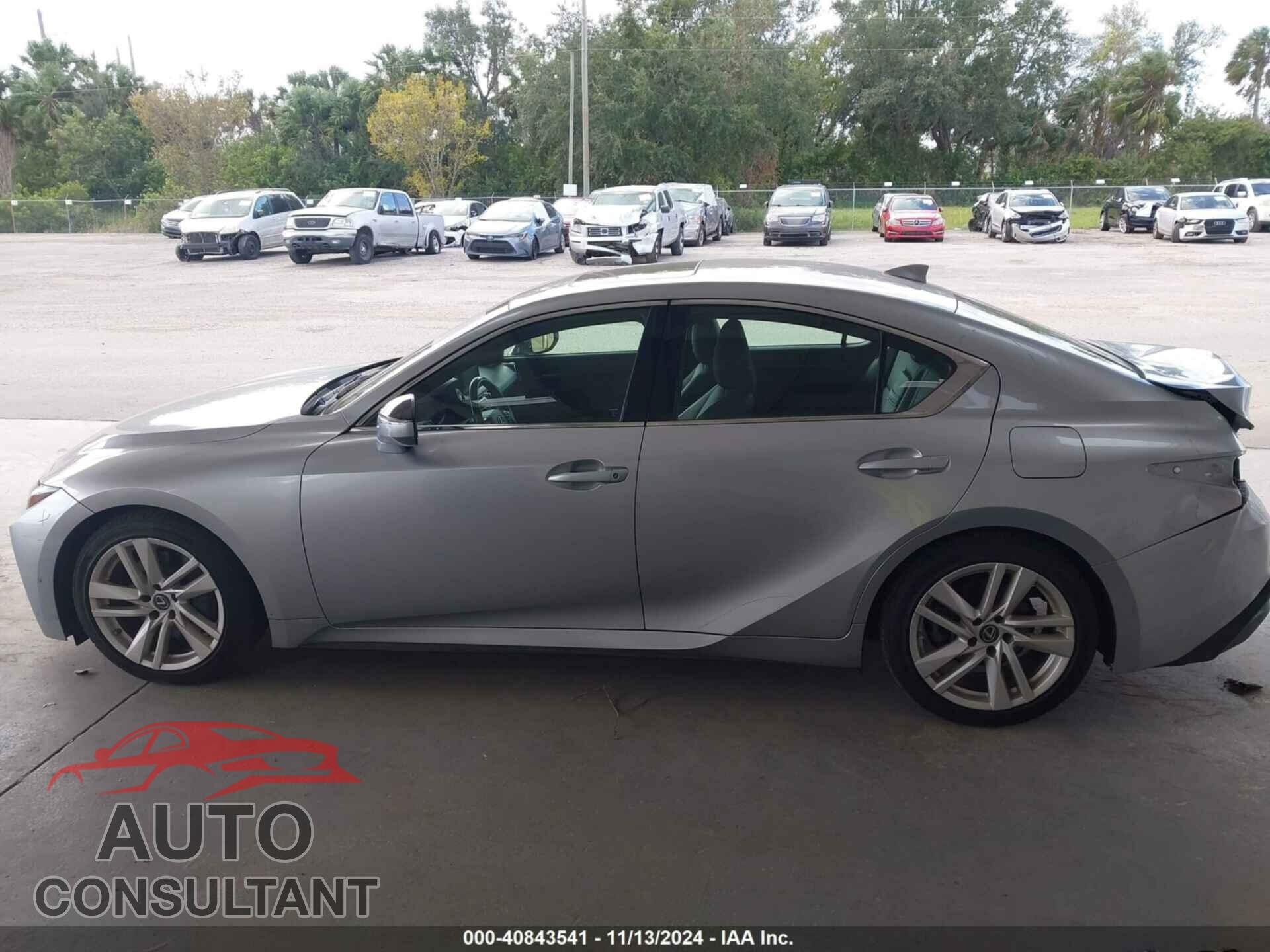 LEXUS IS 300 2021 - JTHCA1D29M5116932