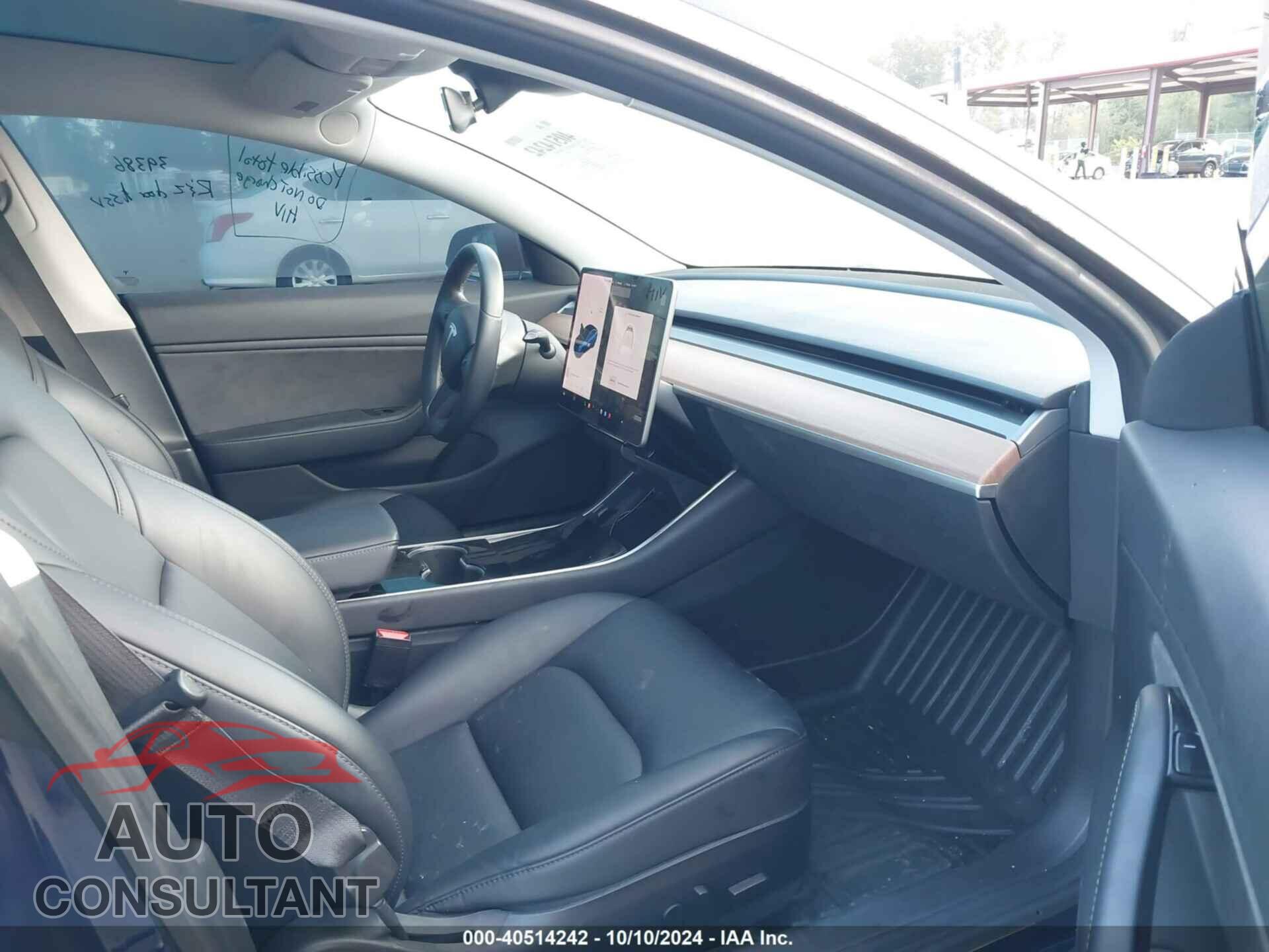 TESLA MODEL 3 2018 - 5YJ3E1EA9JF118024