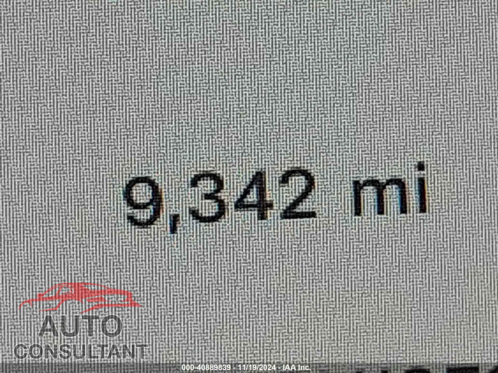 TESLA MODEL 3 2024 - 5YJ3E1EA4RF747945