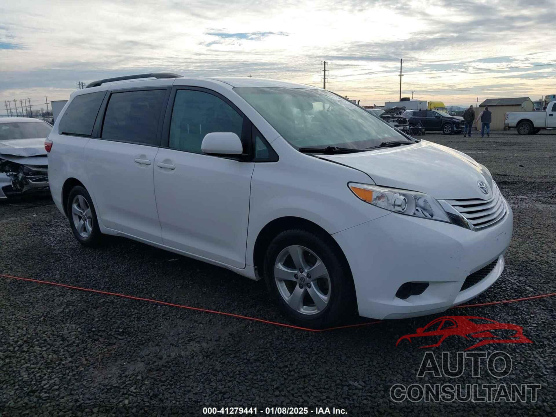 TOYOTA SIENNA 2015 - 5TDKK3DC0FS577223