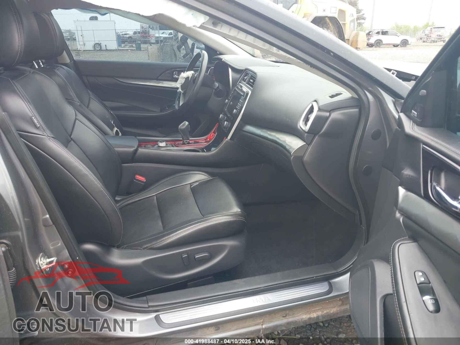 NISSAN MAXIMA 2019 - 1N4AA6AV4KC363410