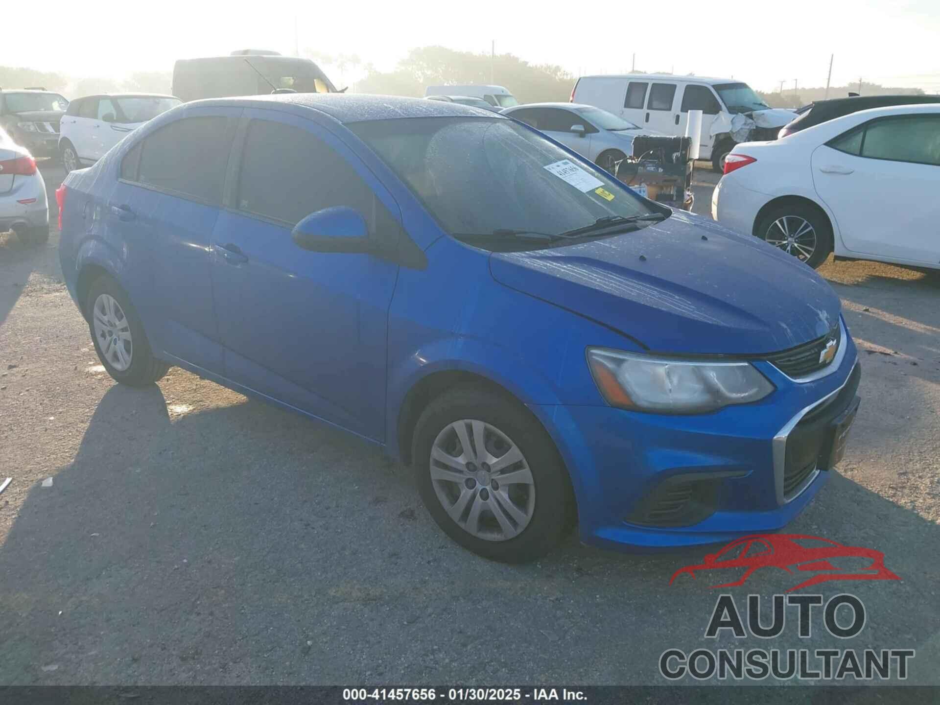 CHEVROLET SONIC 2018 - 1G1JB5SH9J4103452