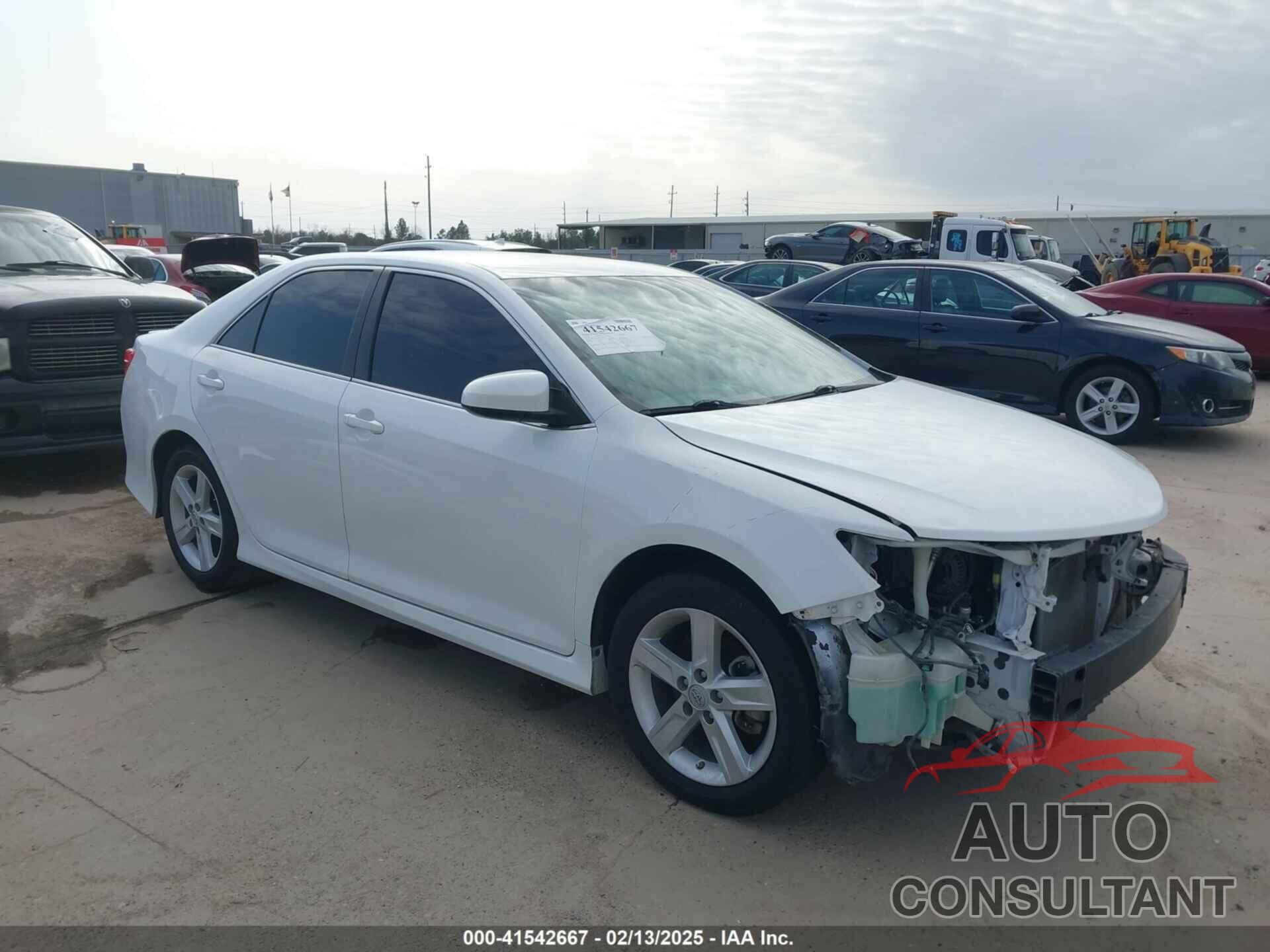 TOYOTA CAMRY 2014 - 4T1BF1FKXEU388341