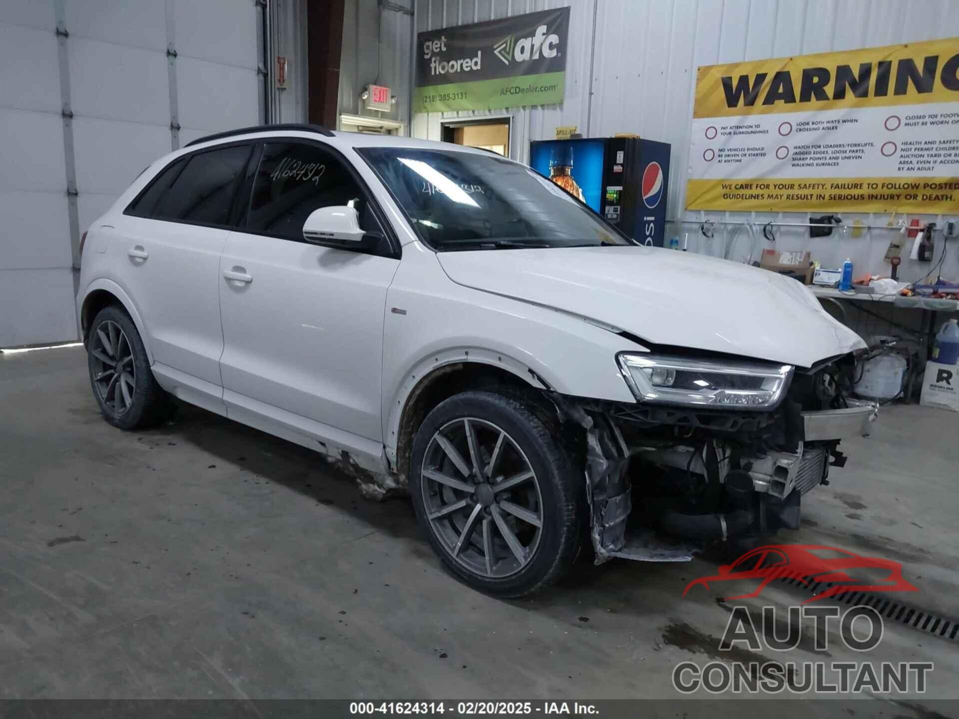 AUDI Q3 2018 - WA1JCCFS0JR007432