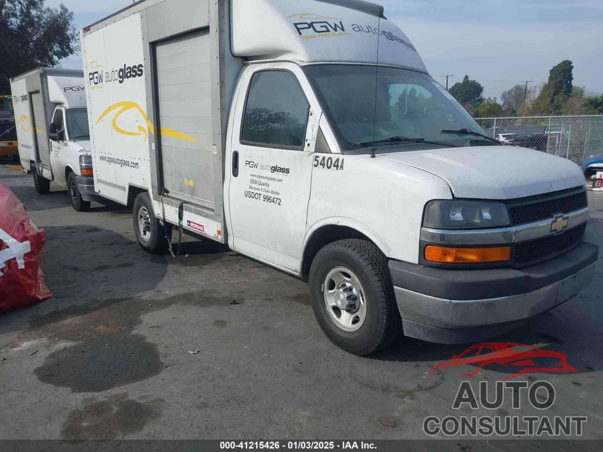 CHEVROLET EXPRESS CUTAWAY 2017 - 1GB0GRFGXH1351156