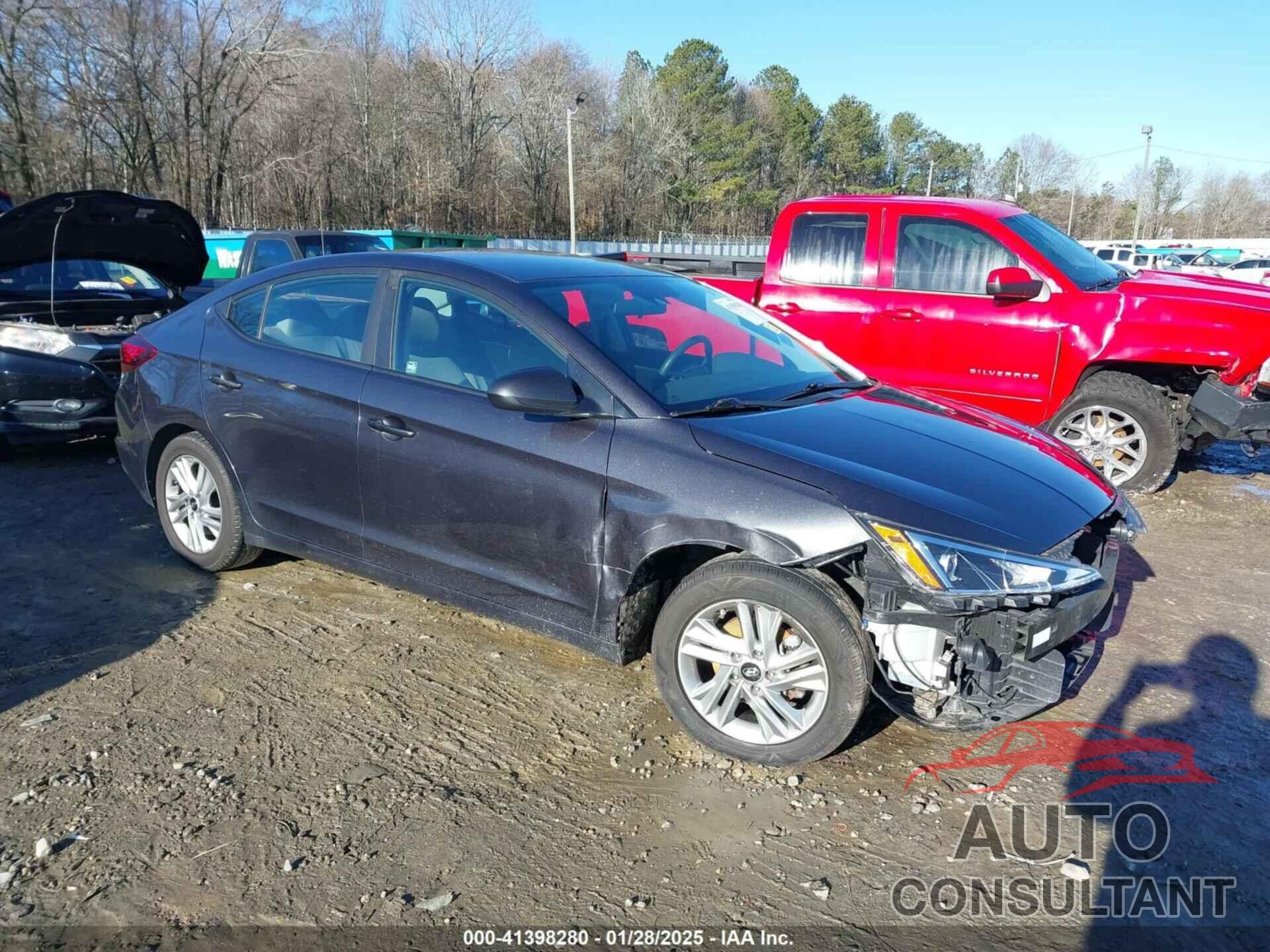 HYUNDAI ELANTRA 2020 - 5NPD84LFXLH582424