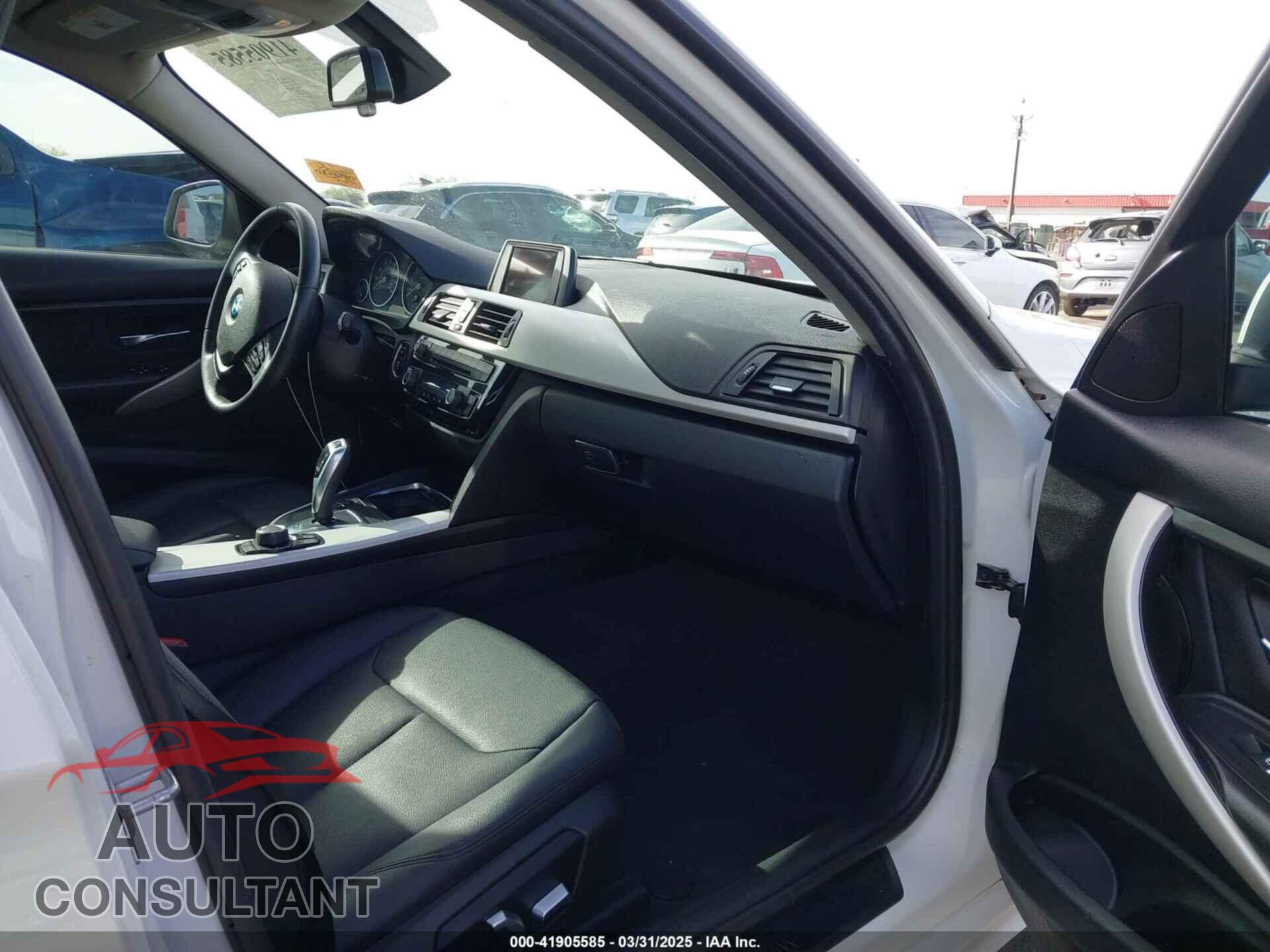 BMW 320I 2016 - WBA8E1G55GNU10623