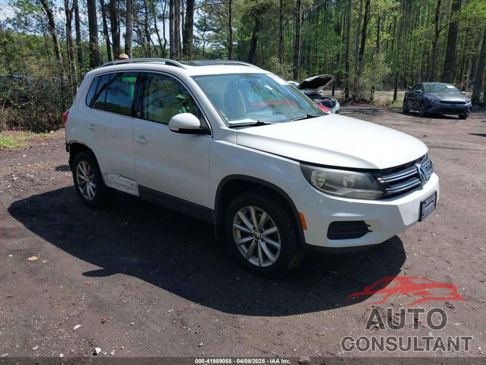 VOLKSWAGEN TIGUAN 2017 - WVGSV7AX5HK003552