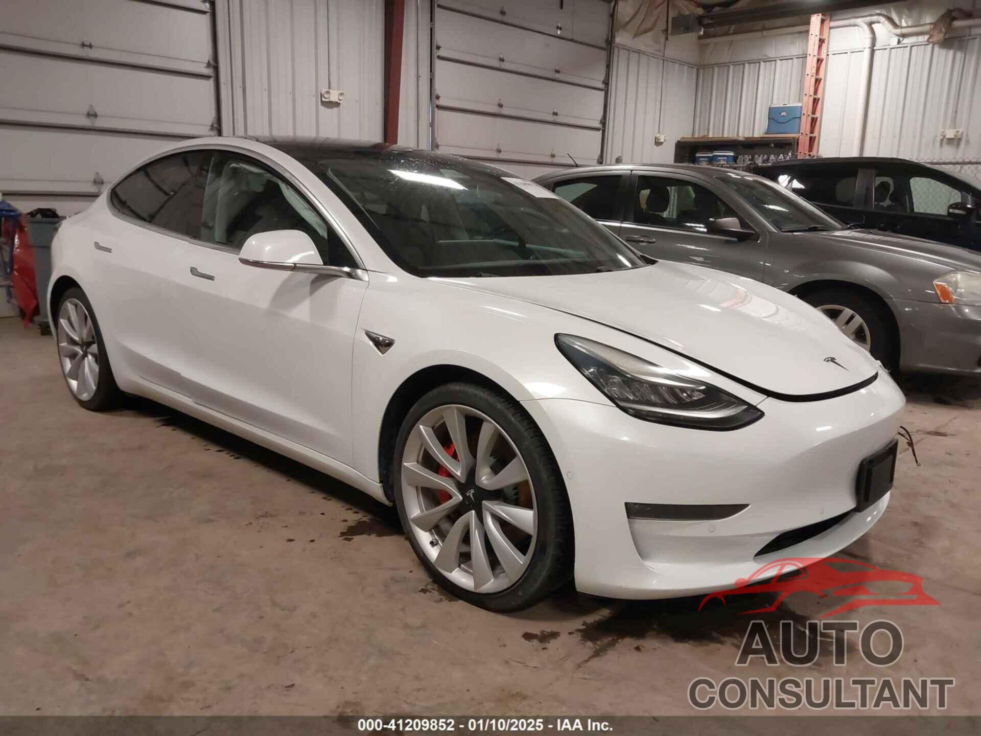 TESLA MODEL 3 2018 - 5YJ3E1EB5JF084446