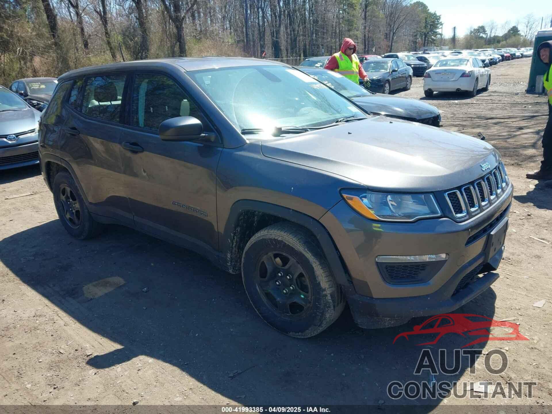 JEEP COMPASS 2018 - 3C4NJCAB7JT107040