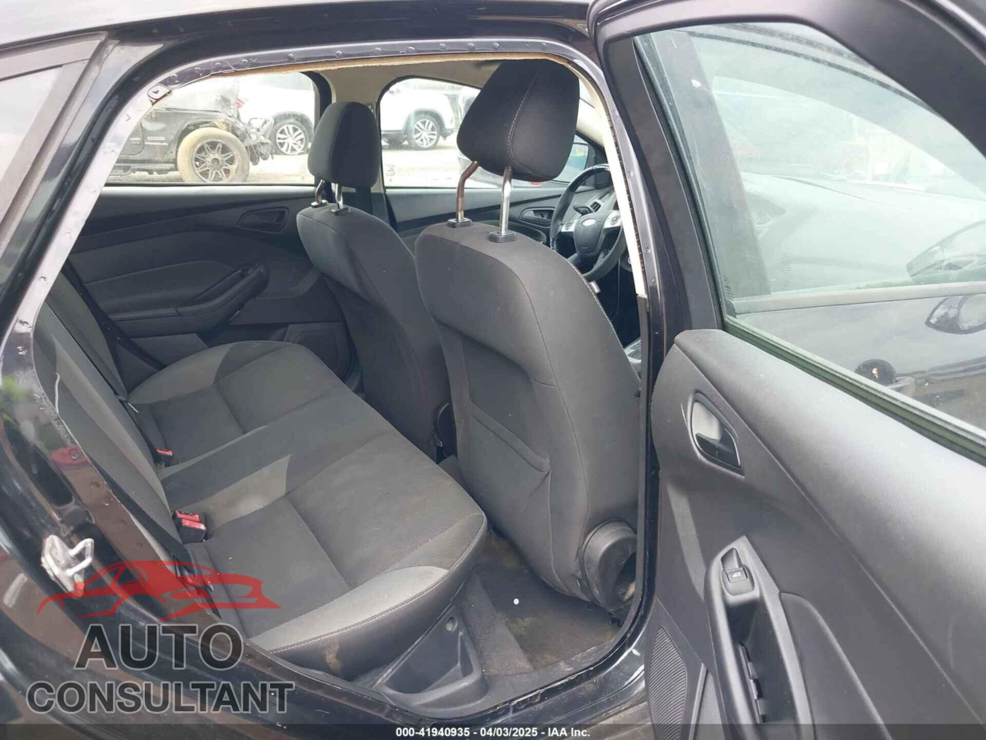 FORD FOCUS 2012 - 1FAHP3F21CL374814