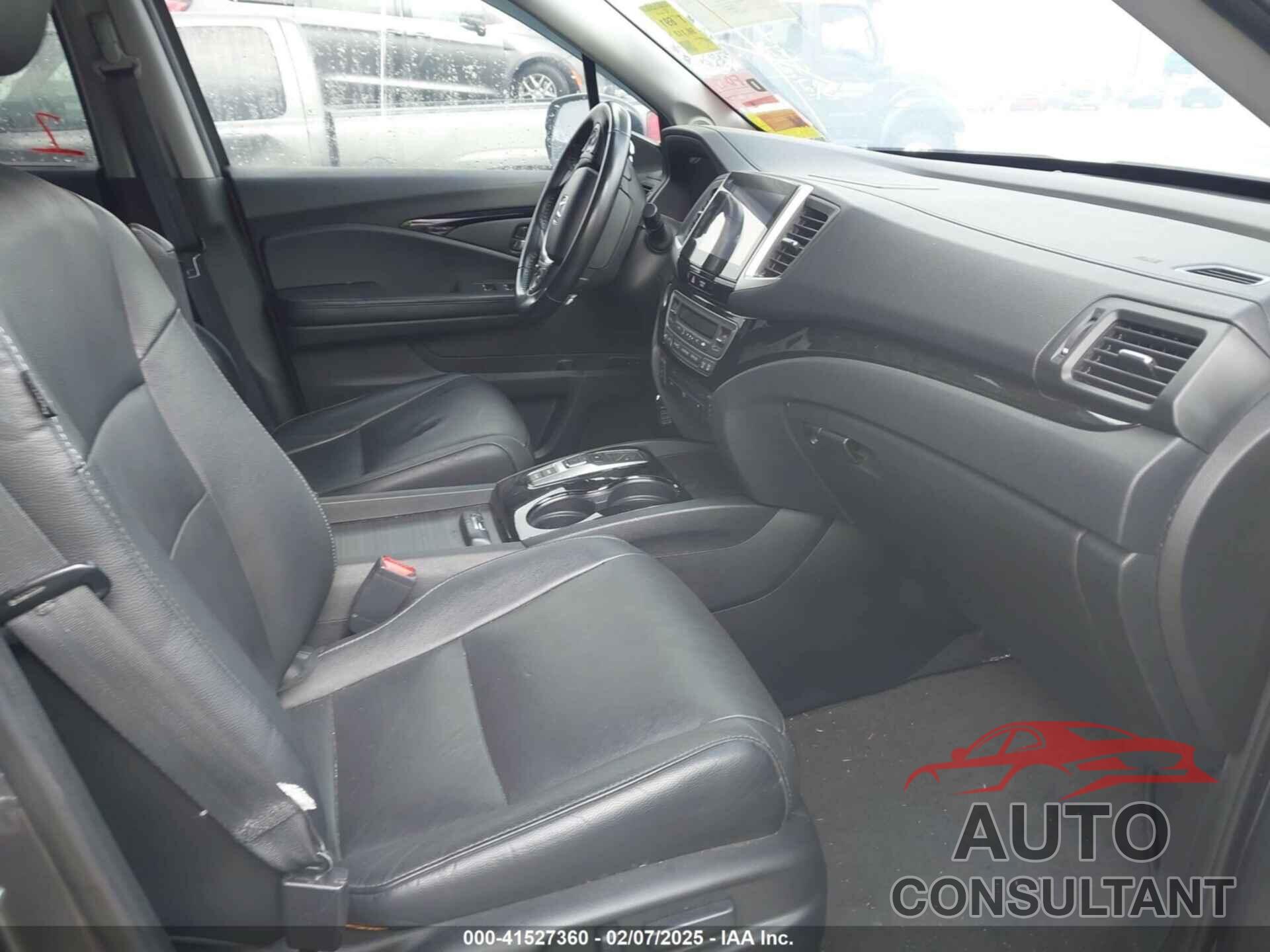 HONDA PILOT 2016 - 5FNYF5H98GB047032