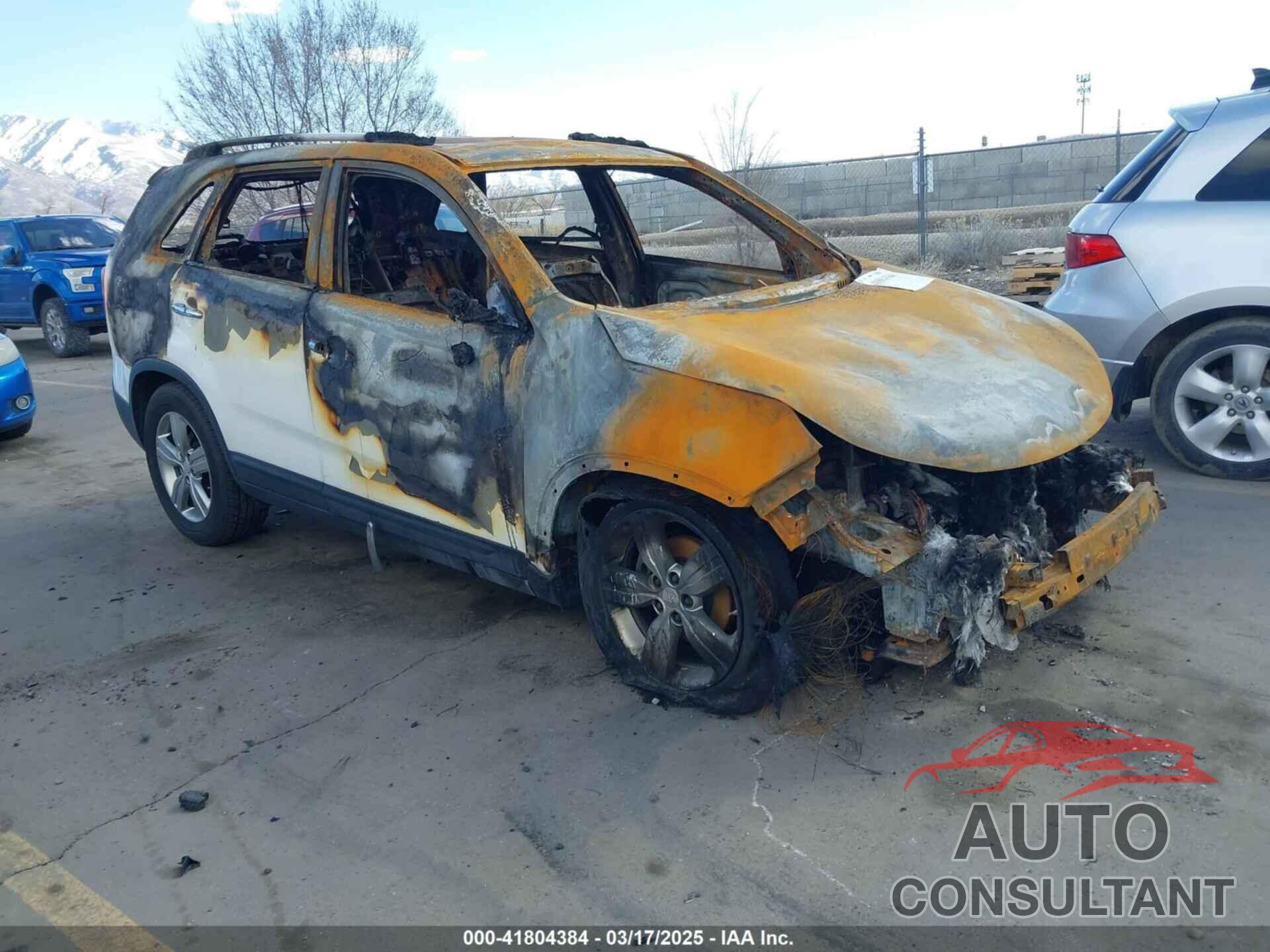 KIA SORENTO 2013 - 5XYKU3A69DG318443