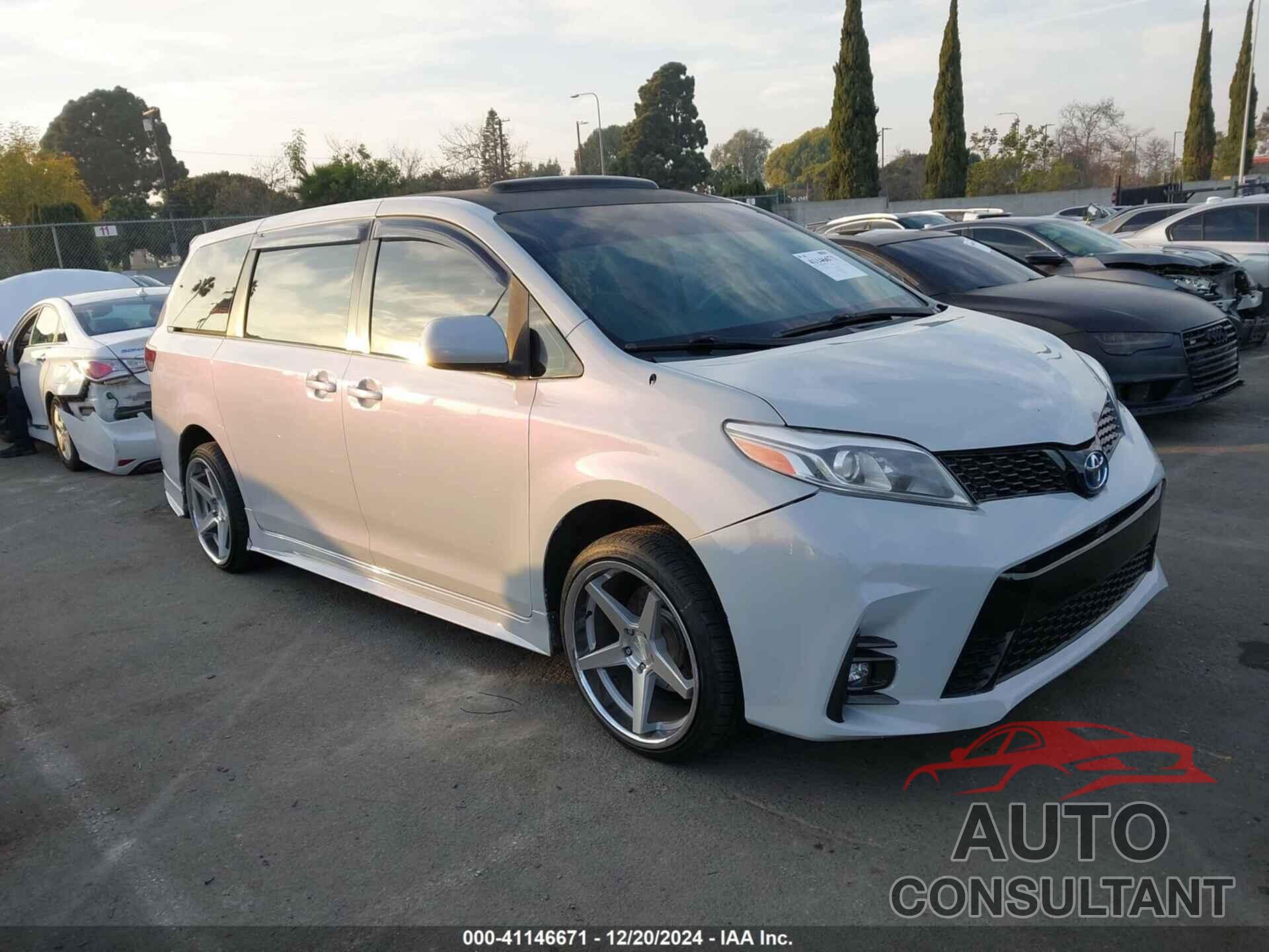 TOYOTA SIENNA 2011 - 5TDKA3DCXBS004813