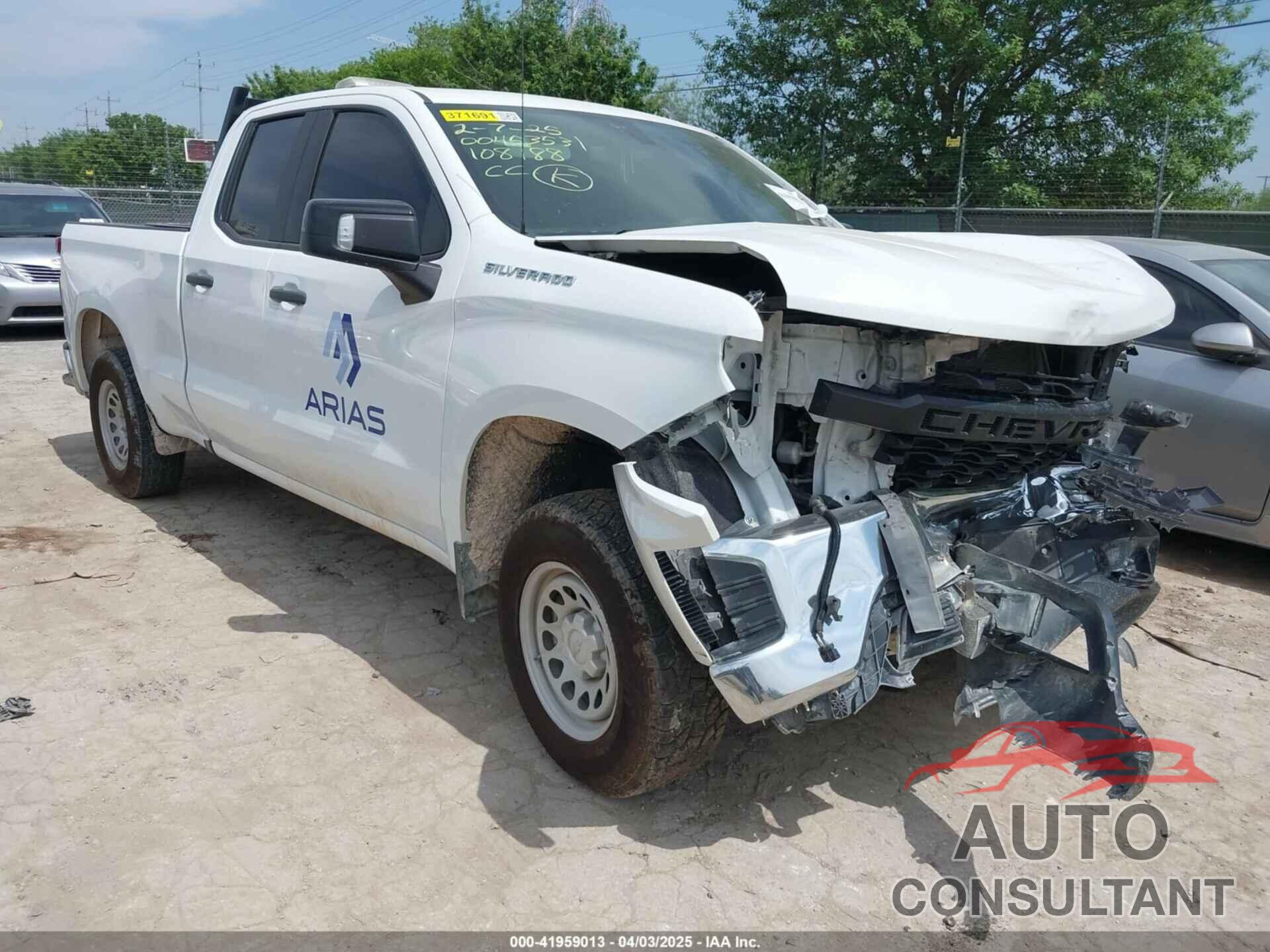 CHEVROLET SILVERADO 1500 2021 - 1GCRWAEH7MZ108188