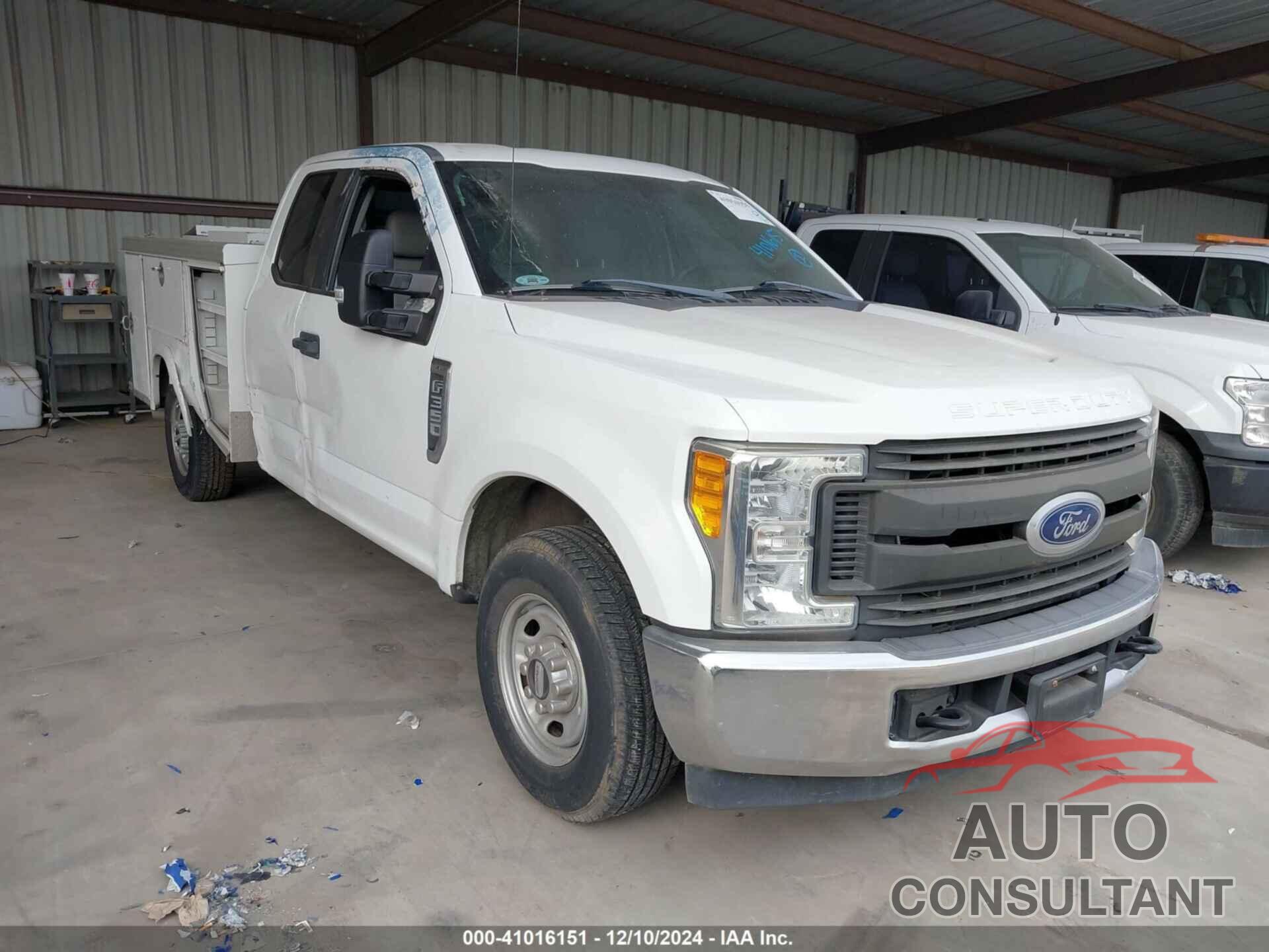 FORD F-350 2017 - 1FT8X3A67HEB27989
