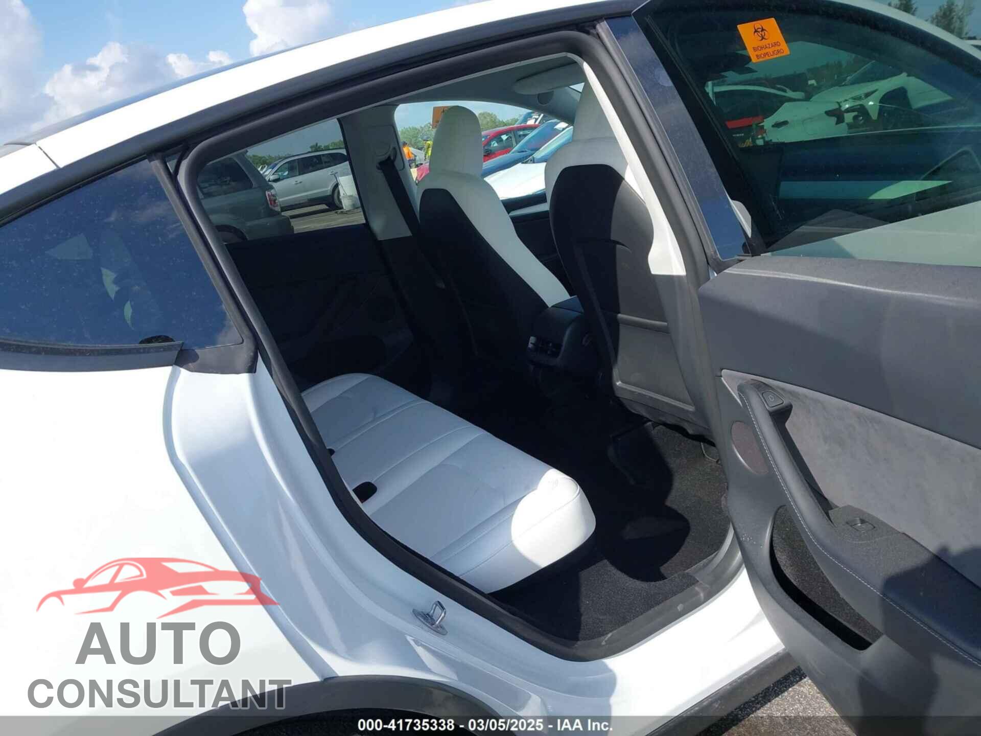 TESLA MODEL Y 2024 - 7SAYGDED0RF199456