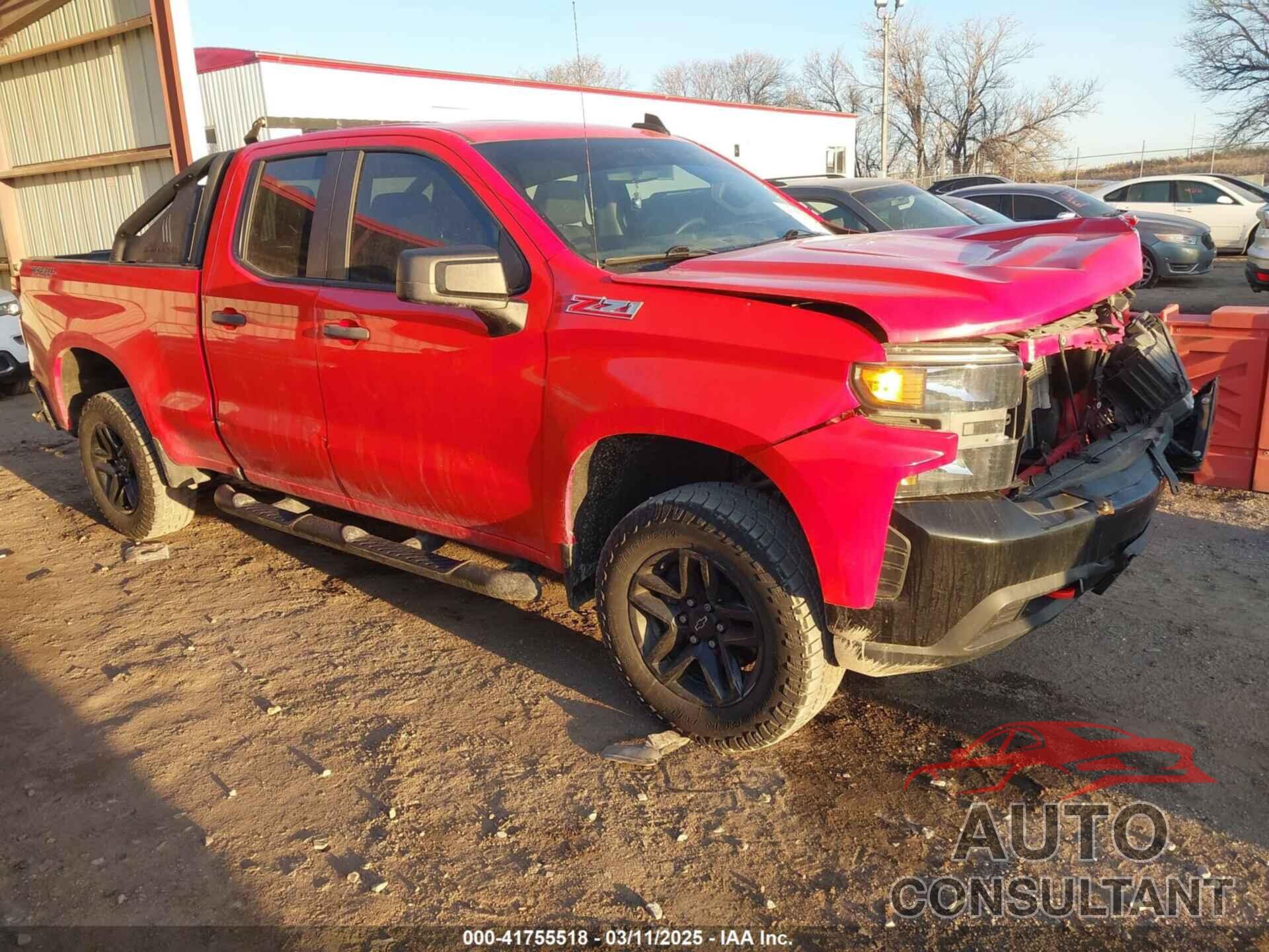CHEVROLET SILVERADO 1500 2019 - 1GCRYCEF5KZ237077