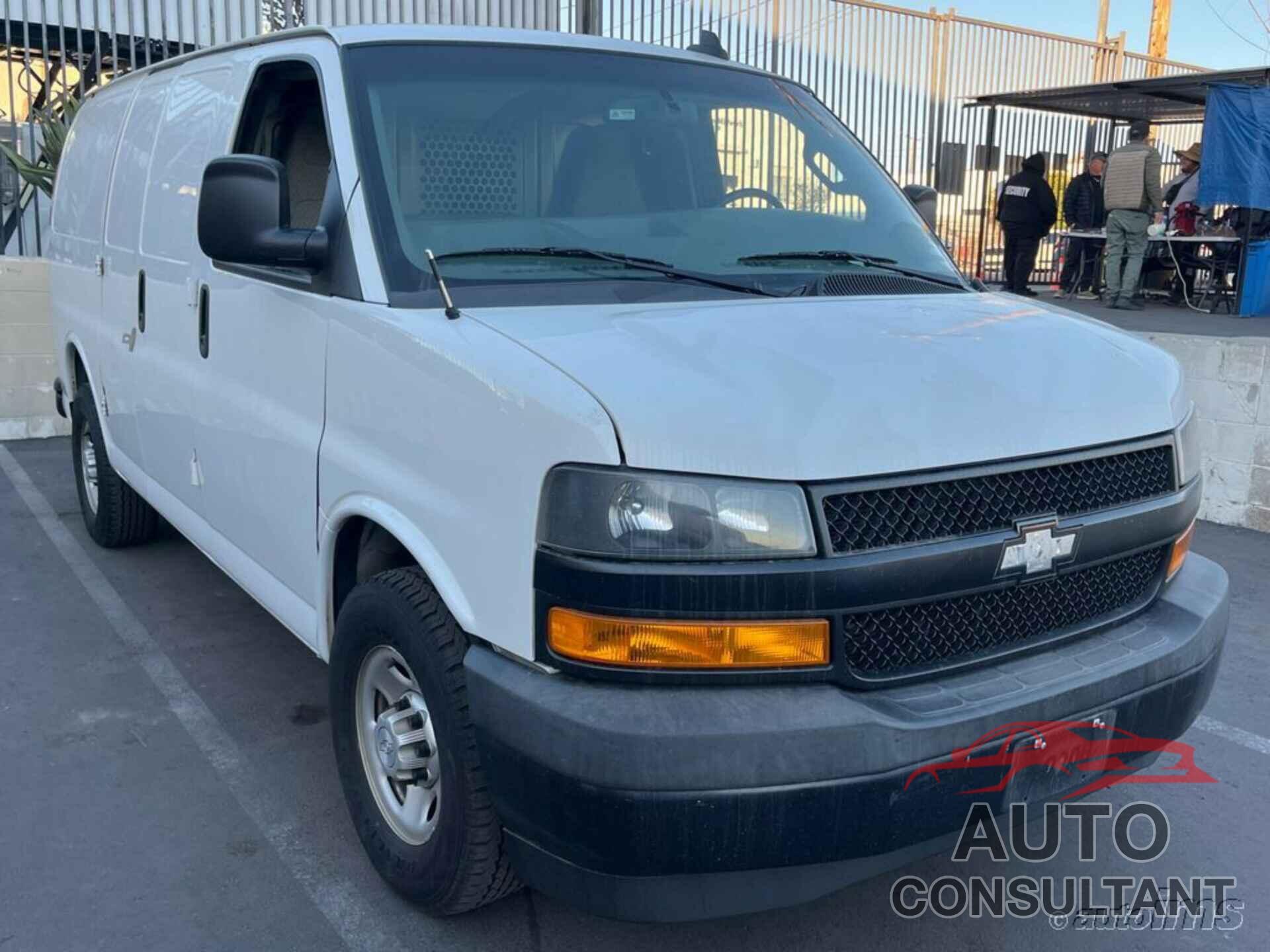 CHEVROLET EXPRESS 2500 2018 - 1GCWGAFG0J1345217