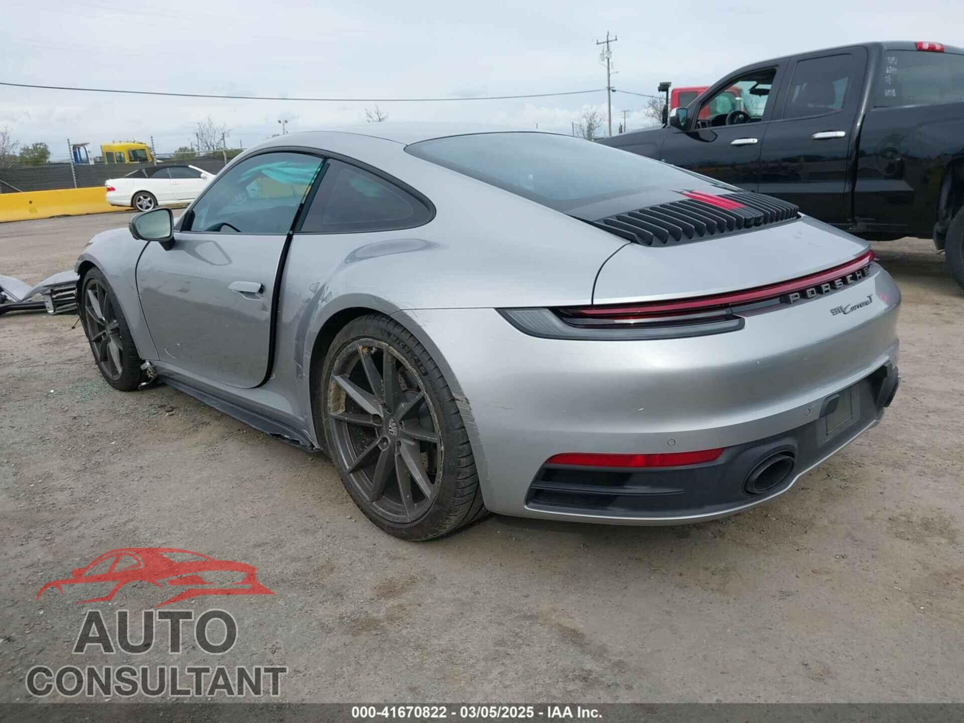 PORSCHE 911 2024 - WP0AA2A95RS207849