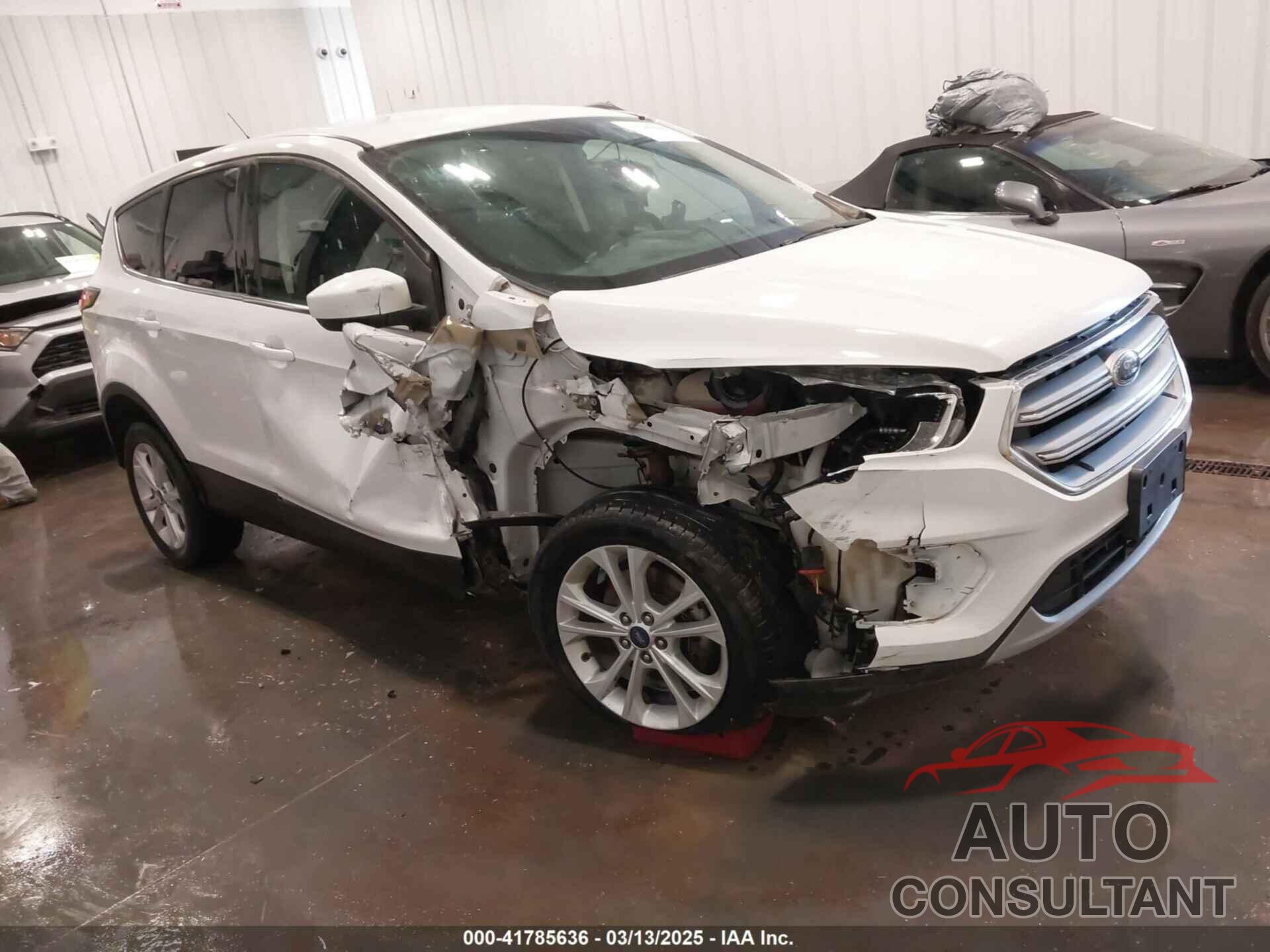 FORD ESCAPE 2017 - 1FMCU0GD2HUA41059