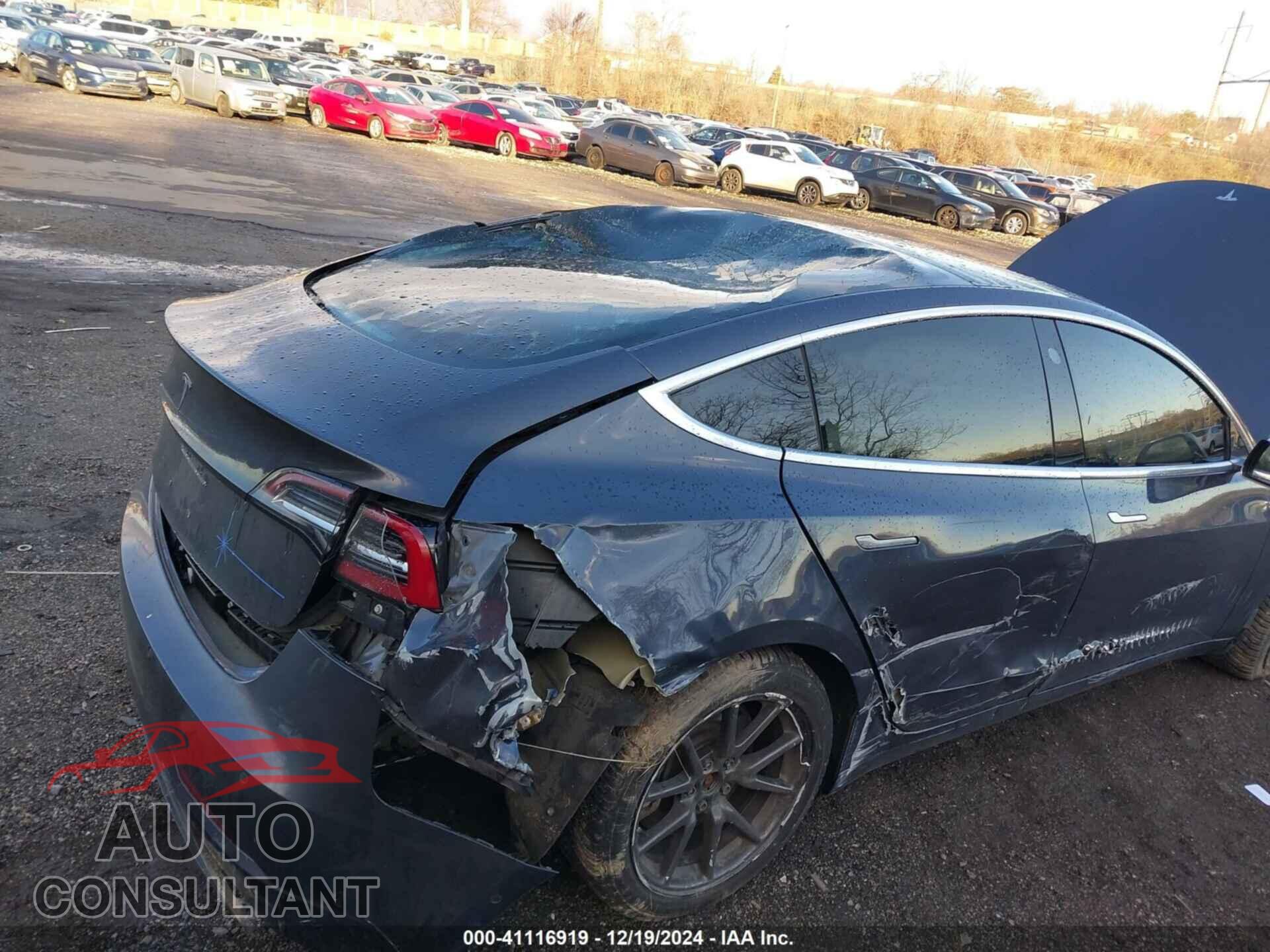 TESLA MODEL 3 2018 - 5YJ3E1EA2JF028231