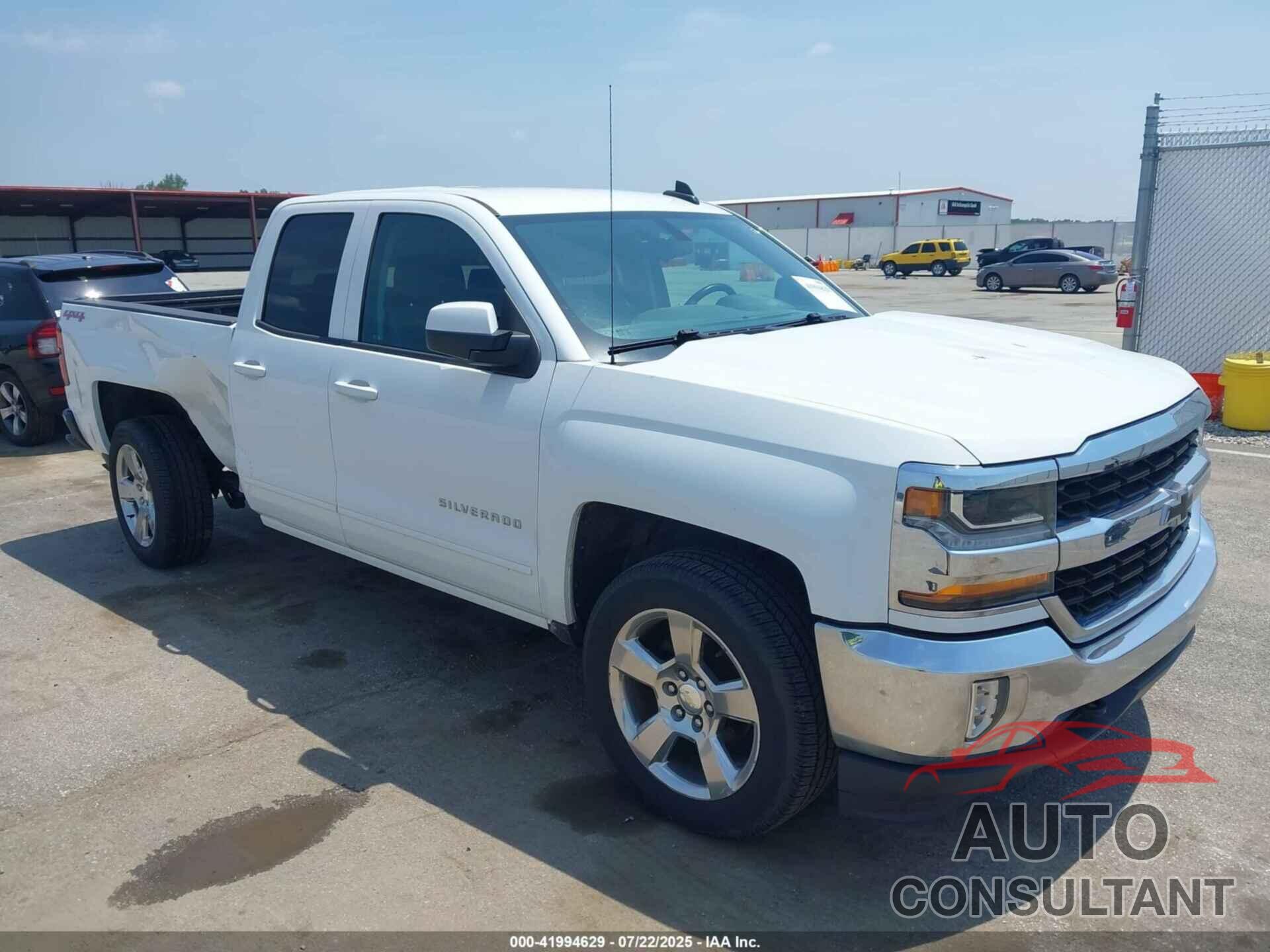 CHEVROLET SILVERADO 1500 2017 - 1GCVKREC6HZ141766