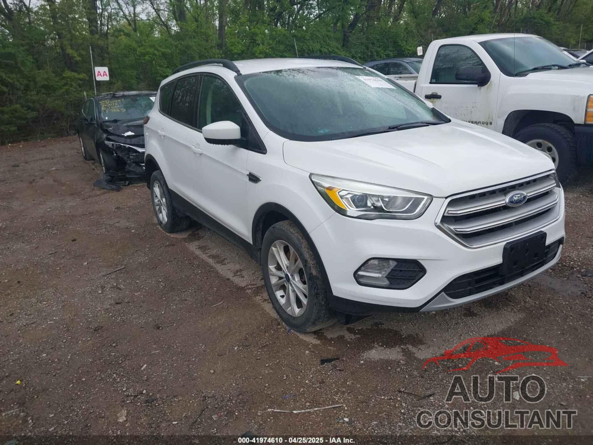 FORD ESCAPE 2017 - 1FMCU9GD8HUB50632