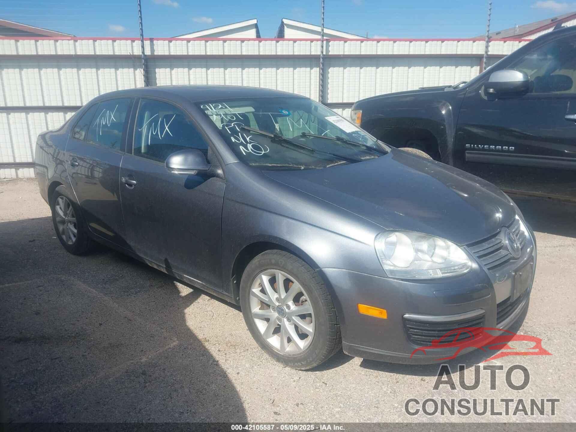 VOLKSWAGEN JETTA 2010 - 3VWRX7AJ2AM093666