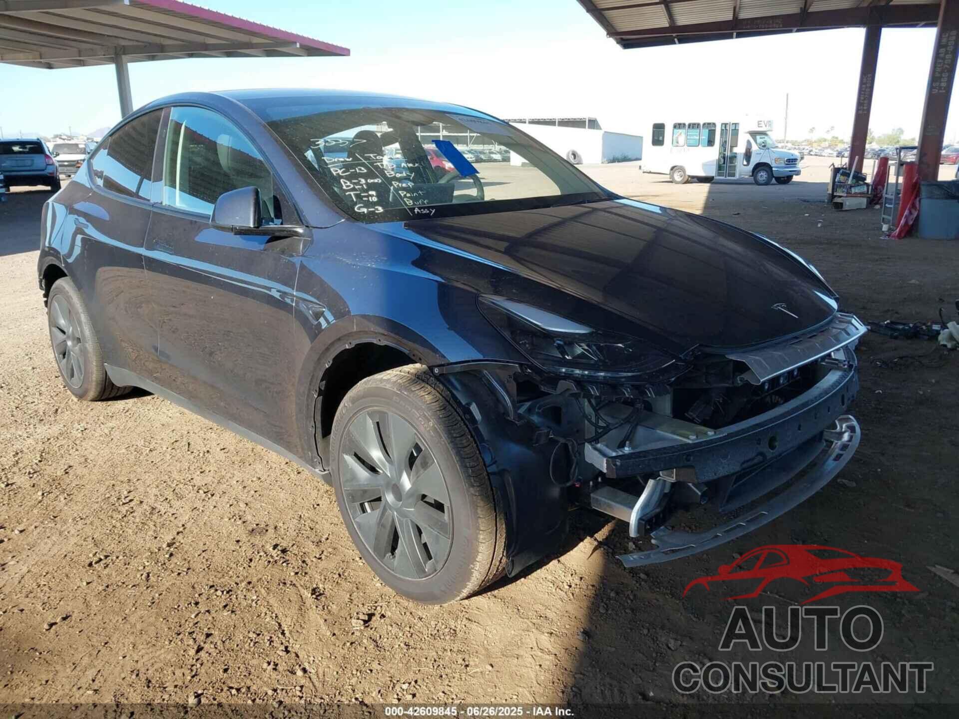 TESLA MODEL Y 2024 - 7SAYGDED0RF185220