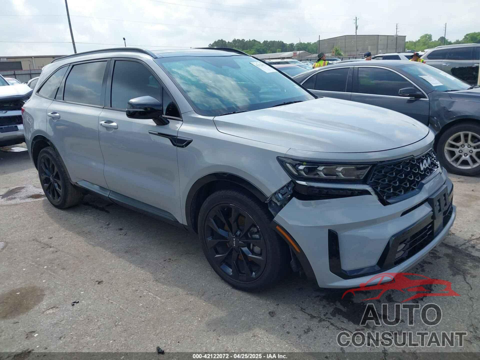KIA SORENTO 2023 - 5XYRK4LF2PG215411