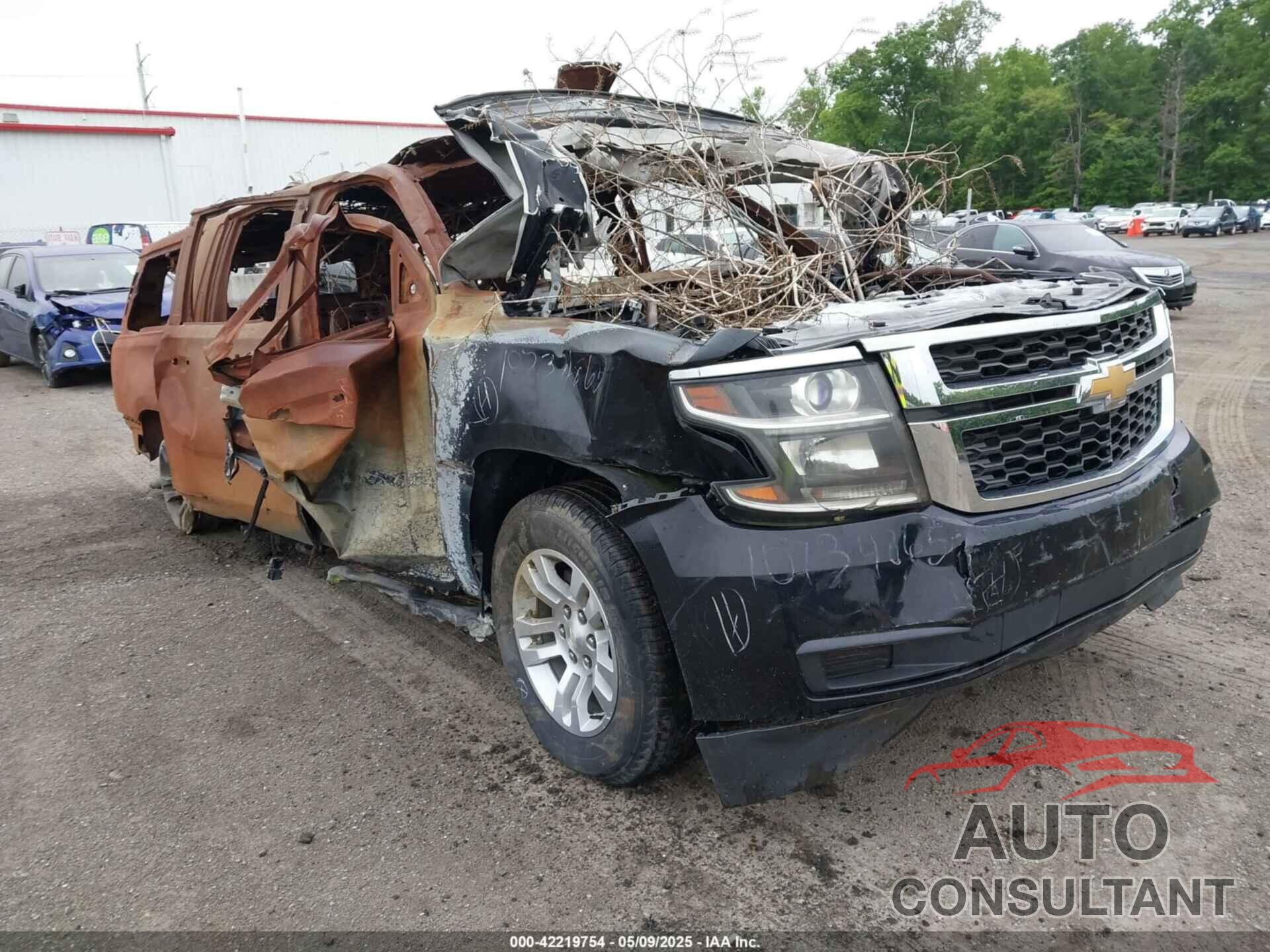 CHEVROLET SUBURBAN 2017 - 1GNSKHKC5HR235341