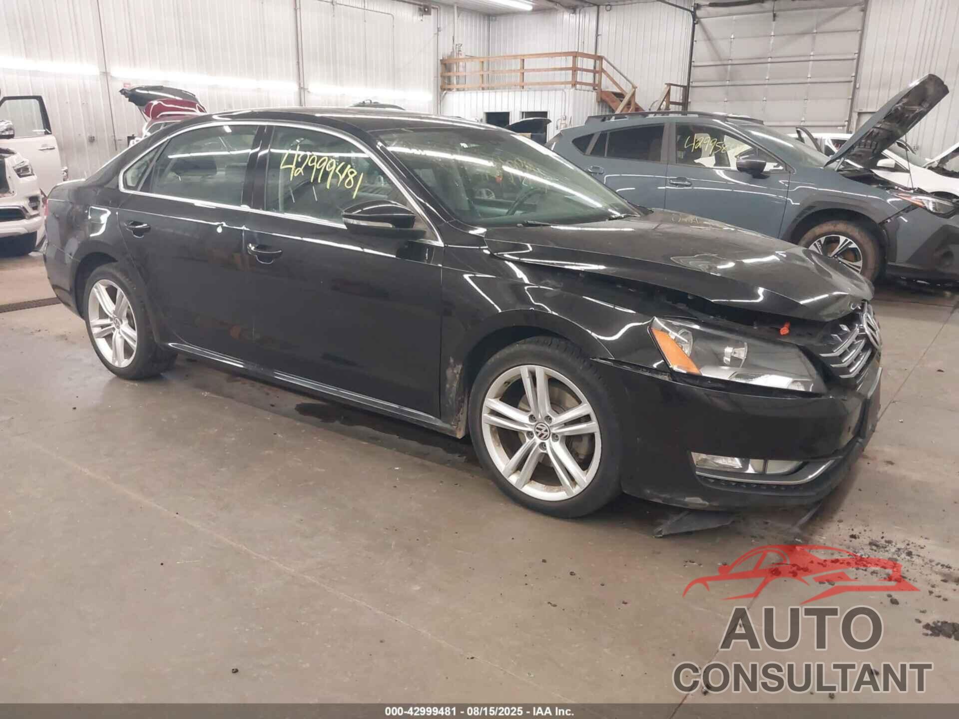 VOLKSWAGEN PASSAT 2012 - 1VWBM7A31CC041963