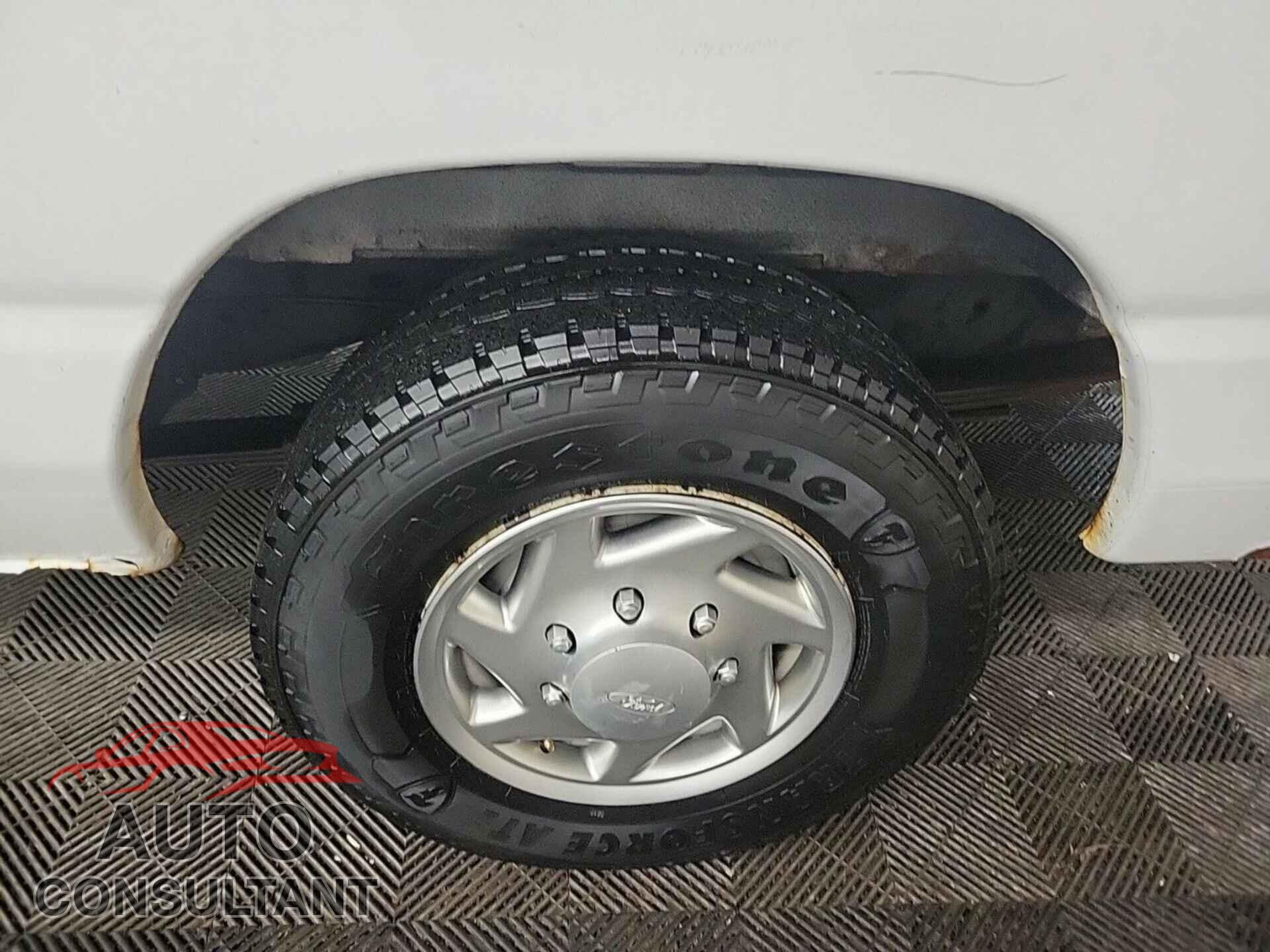 FORD ECONOLINE 2010 - 1FTNE2EL1ADA10357