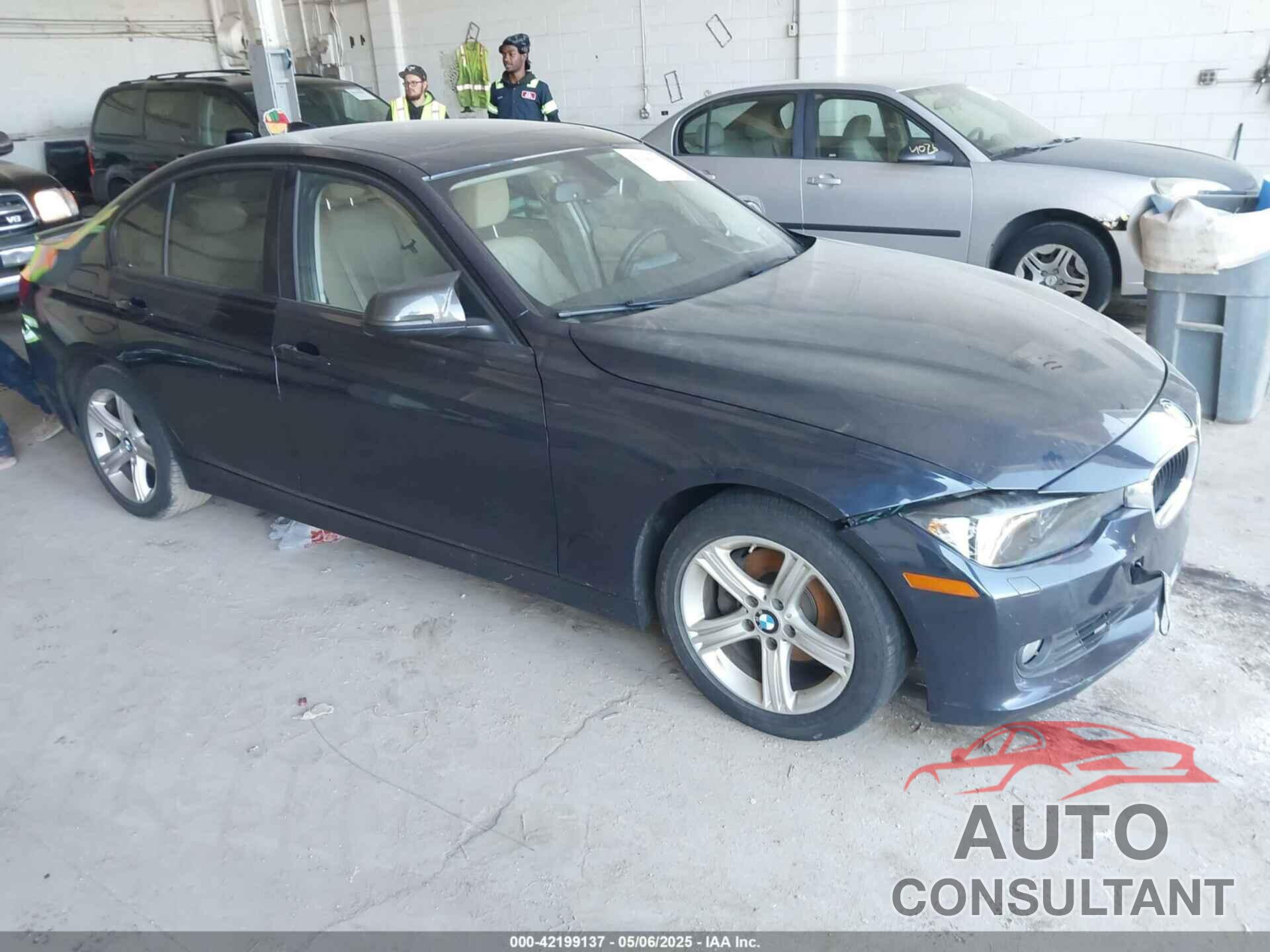 BMW 328I 2014 - WBA3B3G5XENR84307