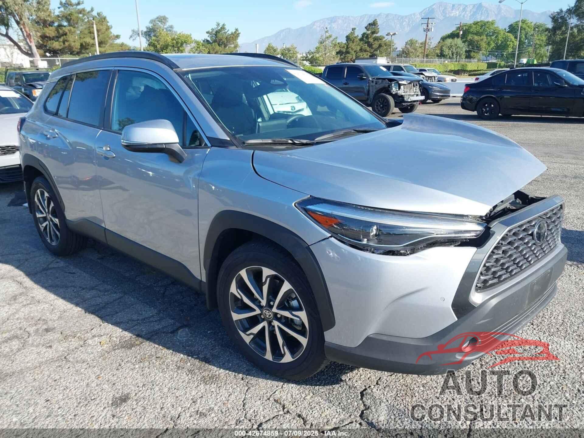 TOYOTA COROLLA CROSS 2024 - 7MUDAAAG2RV097878