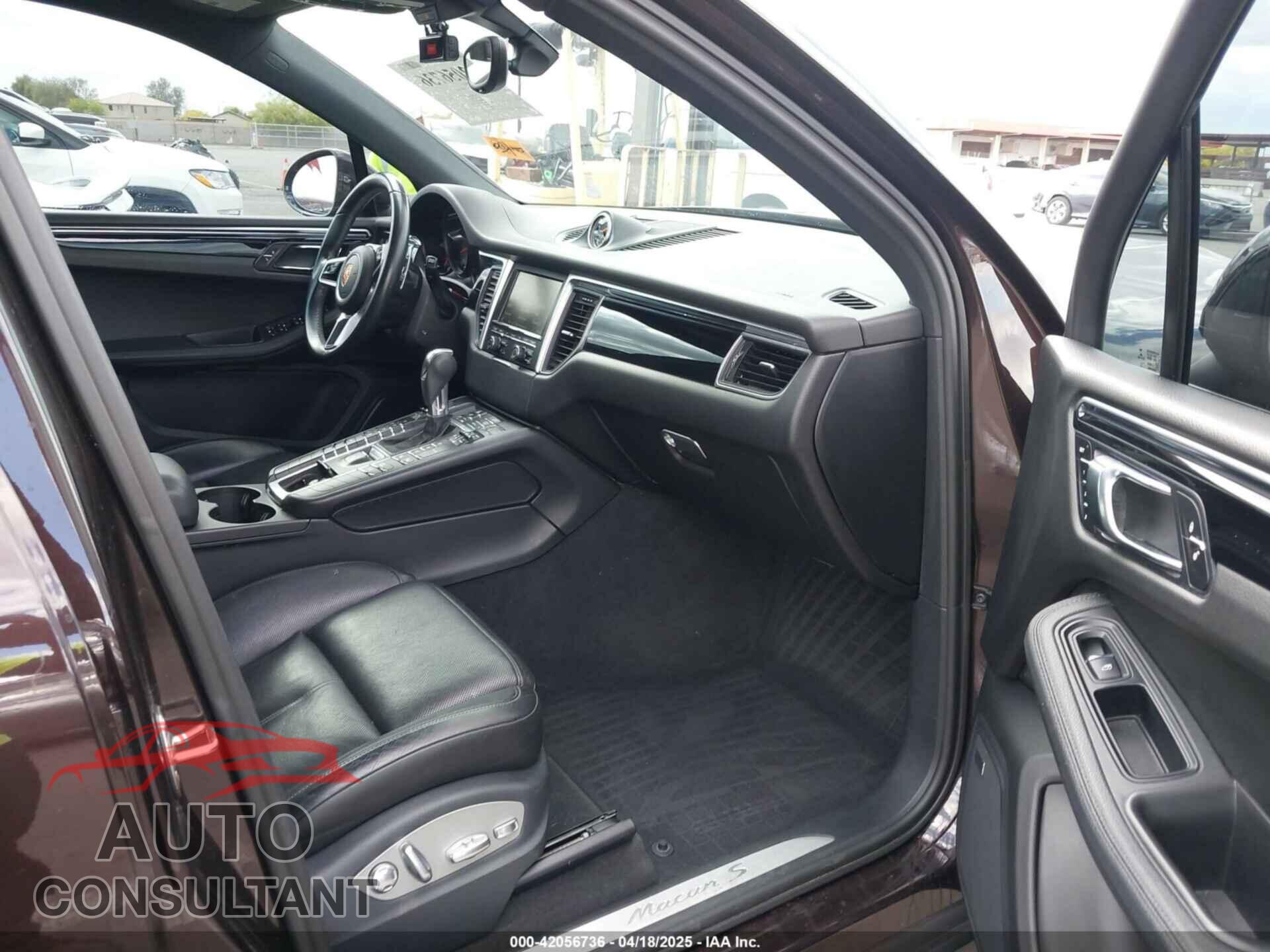 PORSCHE MACAN 2015 - WP1AB2A55FLB73006