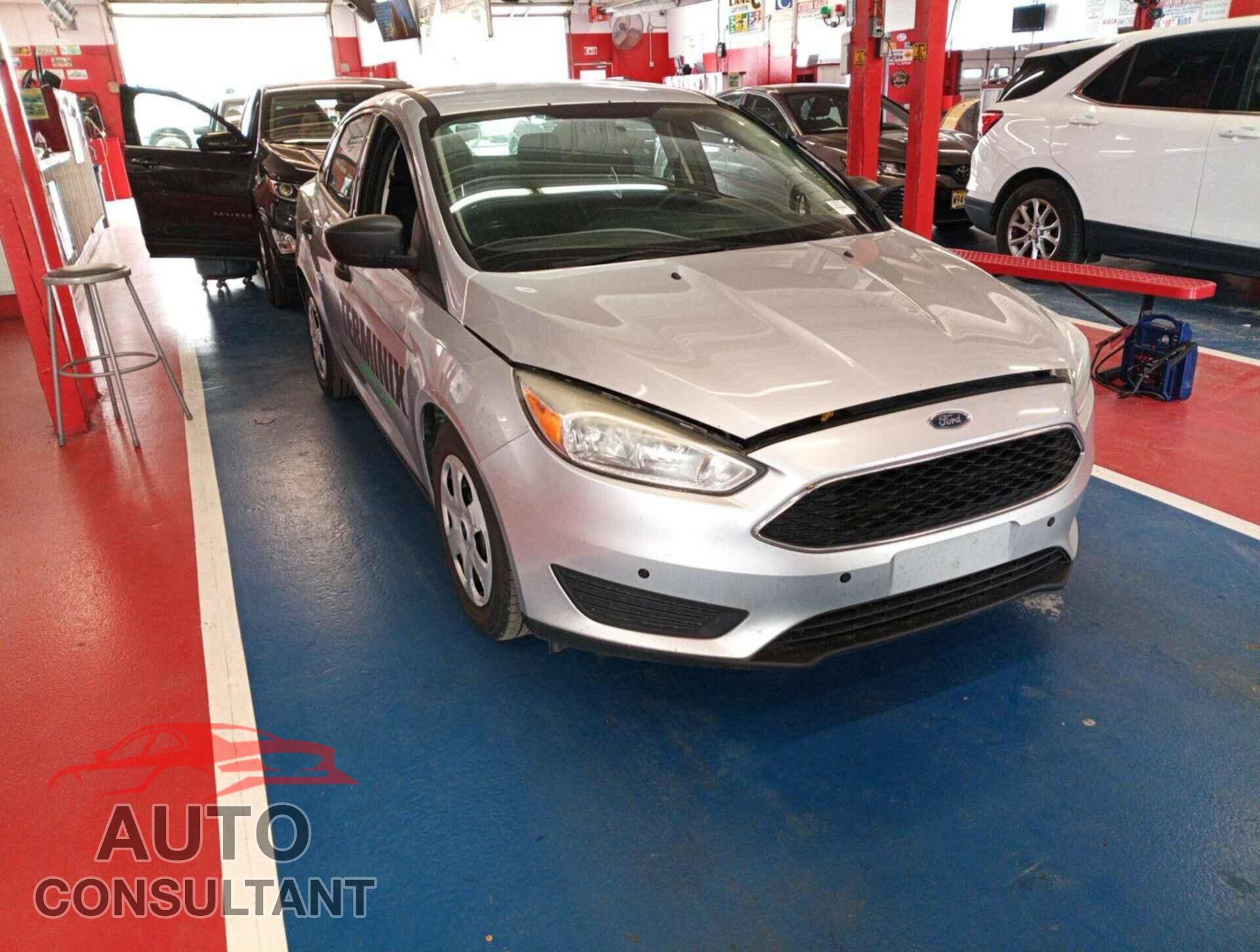 FORD FOCUS 2017 - 1FADP3E23HL272132