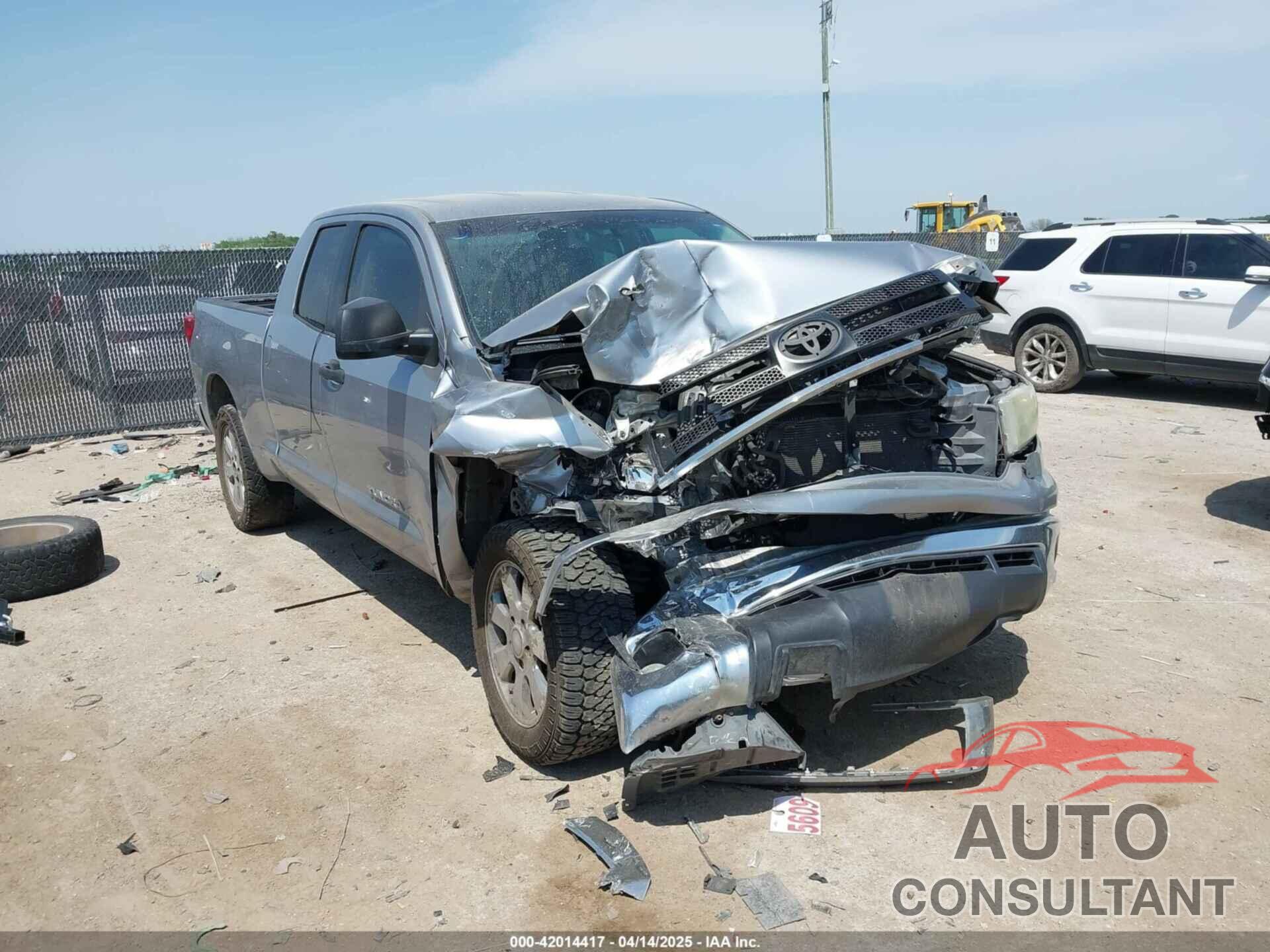 TOYOTA TUNDRA 2010 - 5TFRM5F12AX008327
