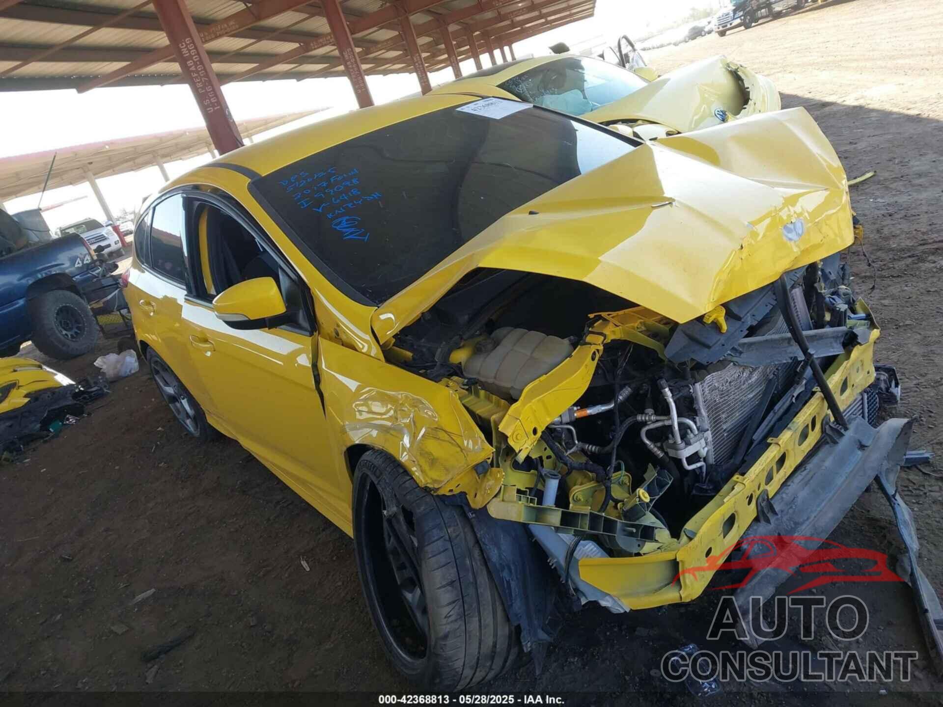FORD FOCUS ST 2017 - 1FADP3L9XHL206418