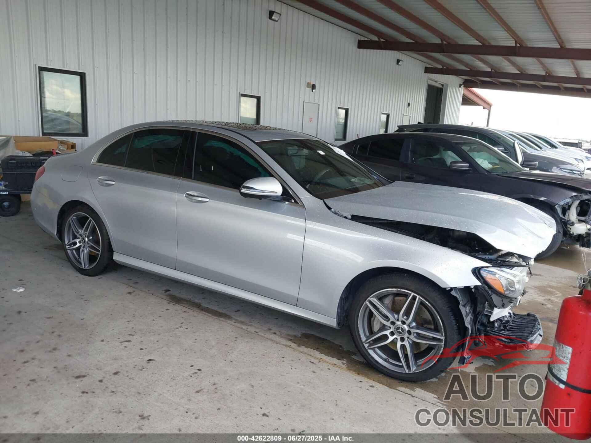 MERCEDES-BENZ E 300 2019 - WDDZF4JB1KA594002